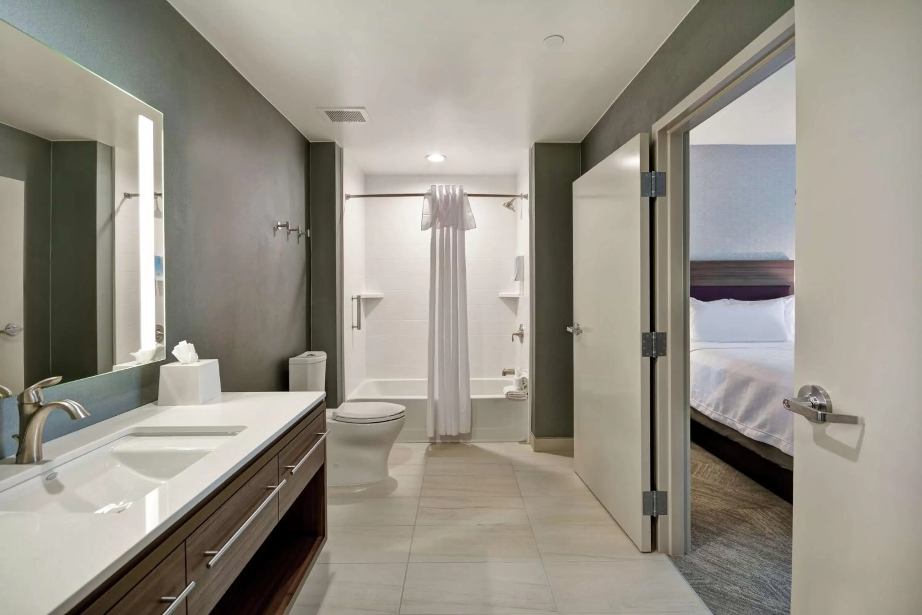 Bathroom, Bed in Home2 Suites Plano Legacy West