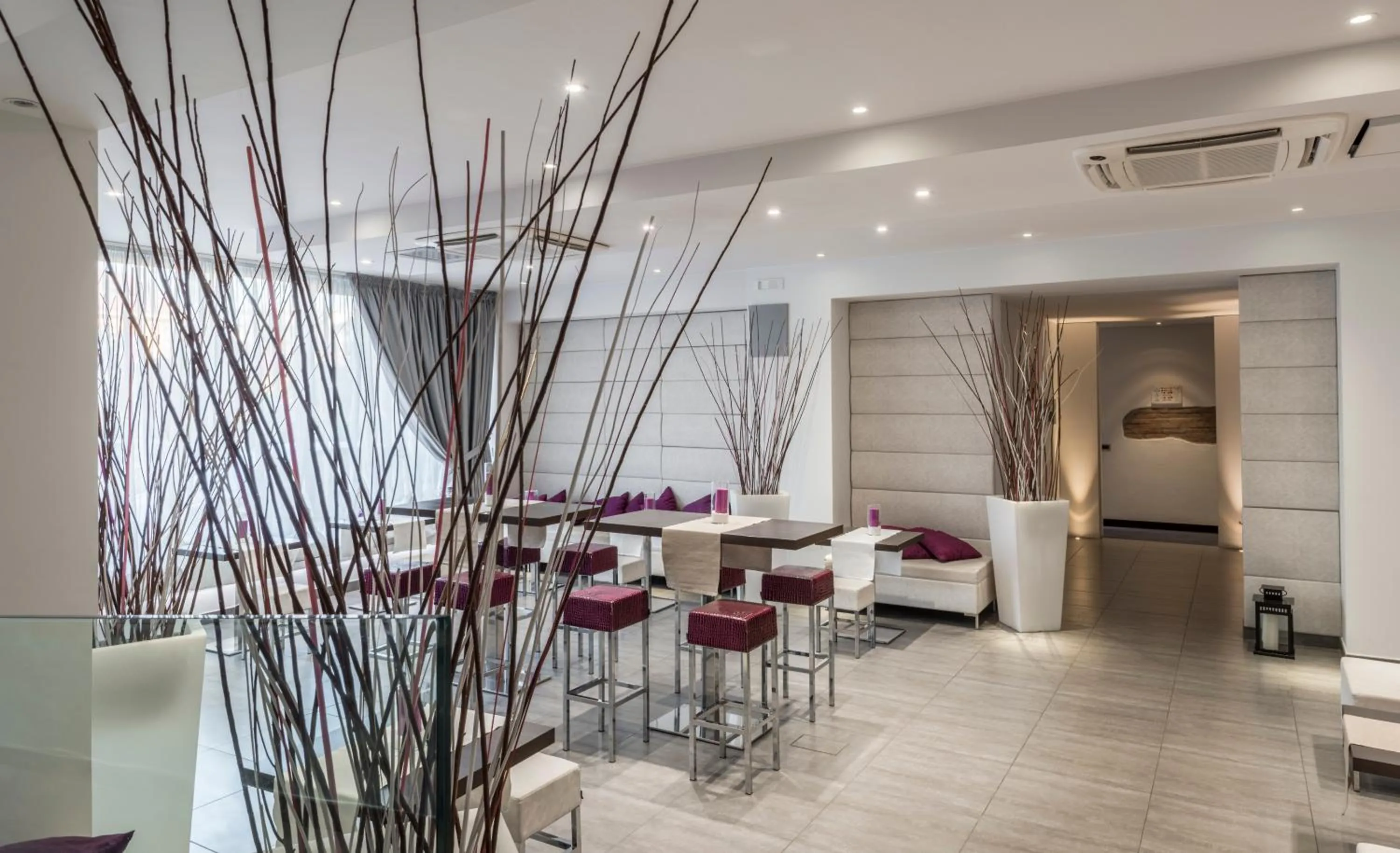 Lobby or reception in Hotel Montebello