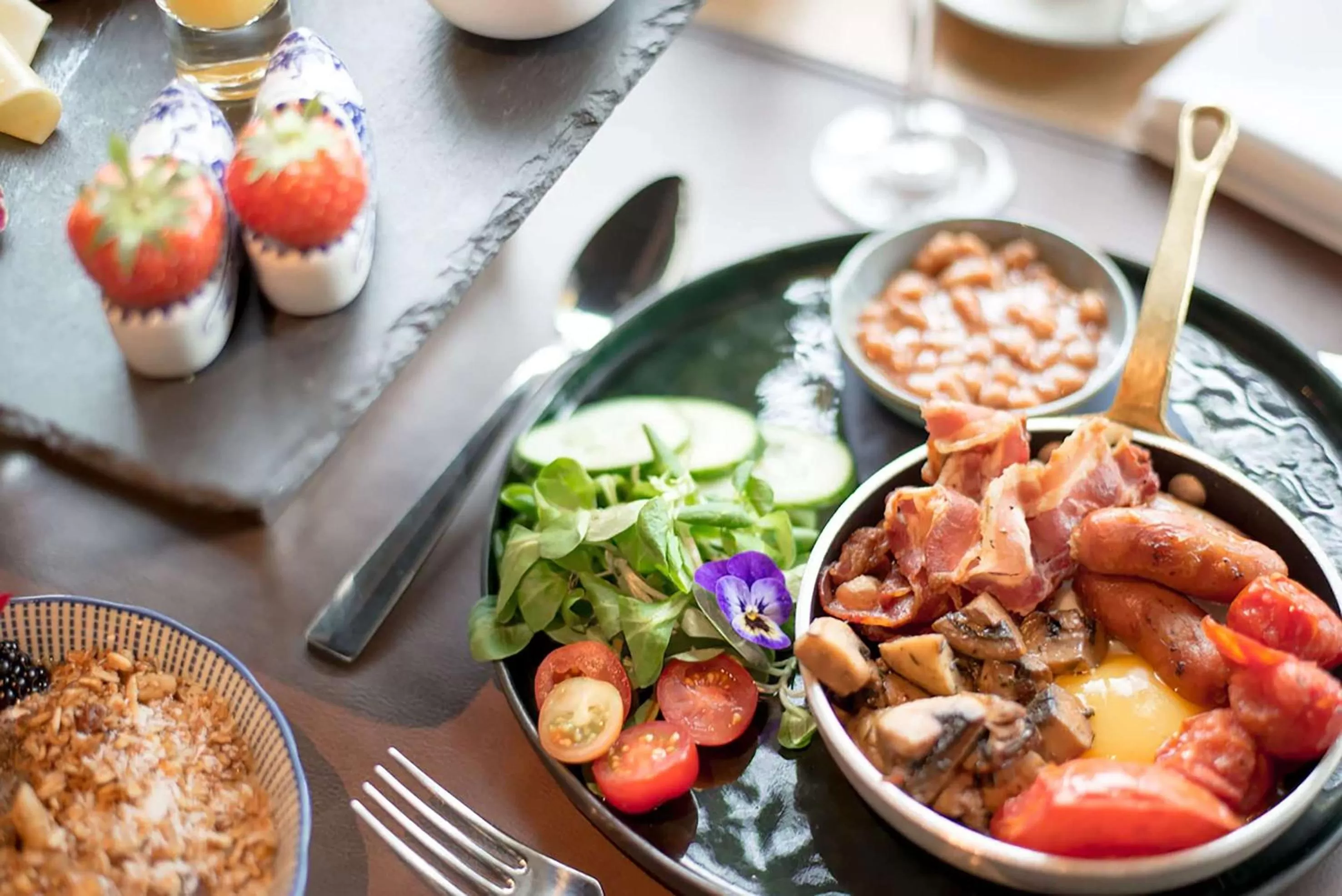 Restaurant/places to eat, Food in Luxury Suites Amsterdam