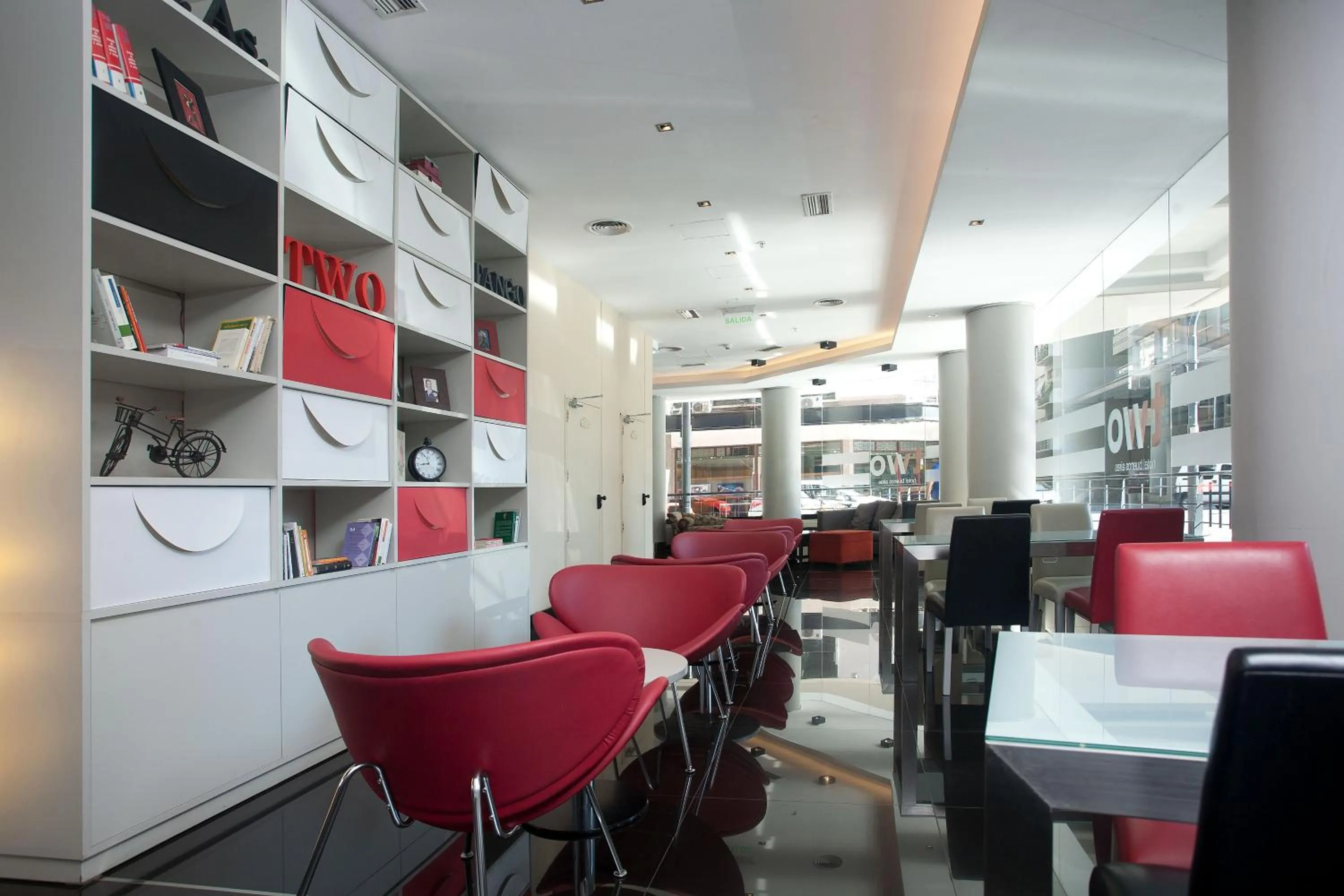 Lounge or bar in Two Hotel Buenos Aires