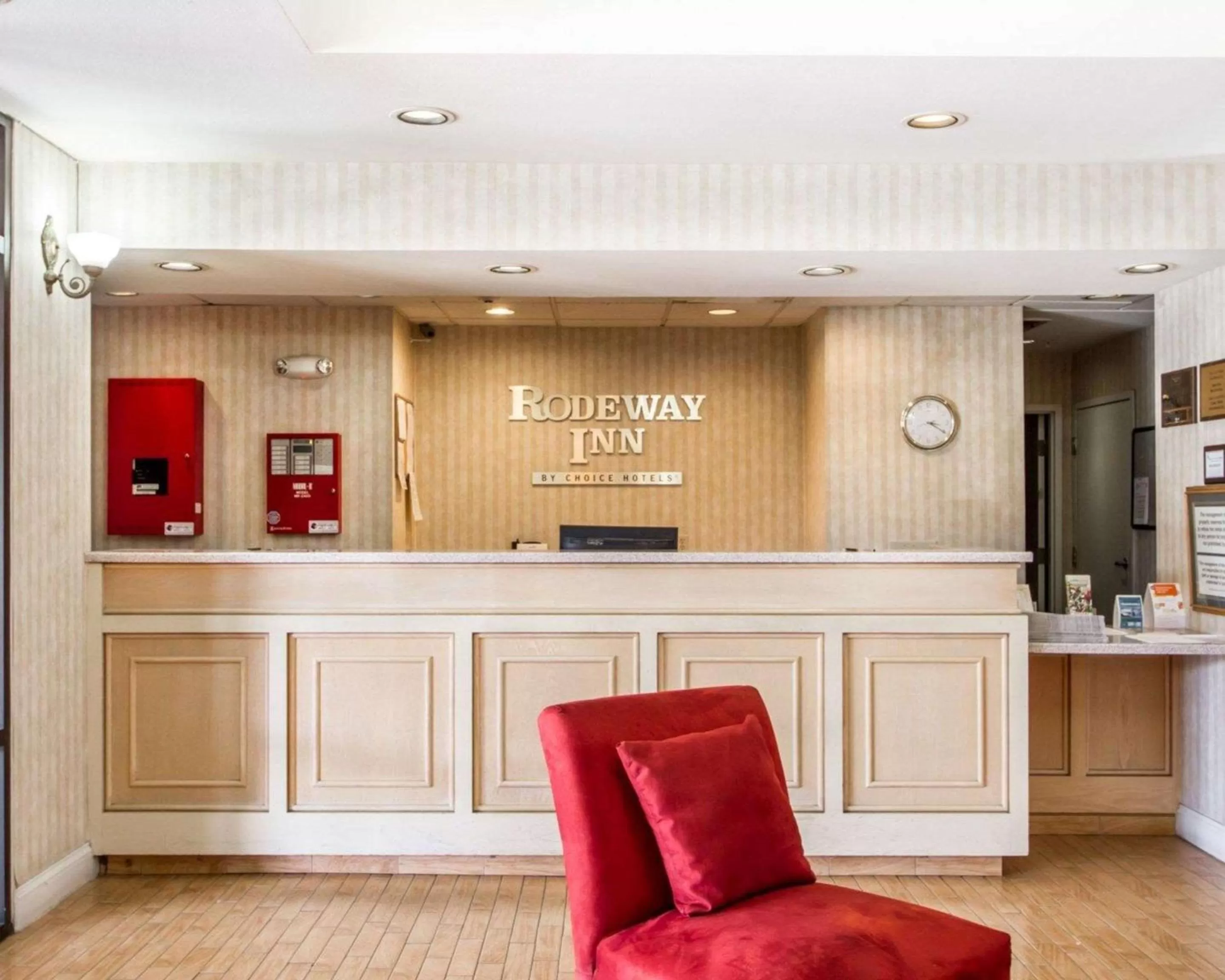 Lobby or reception in Rodeway Inn
