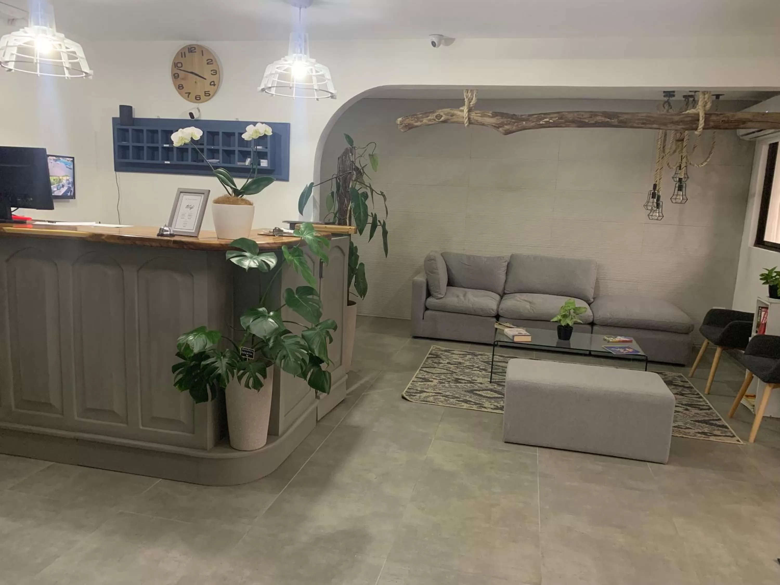 Lobby or reception in Berlor Airport Inn