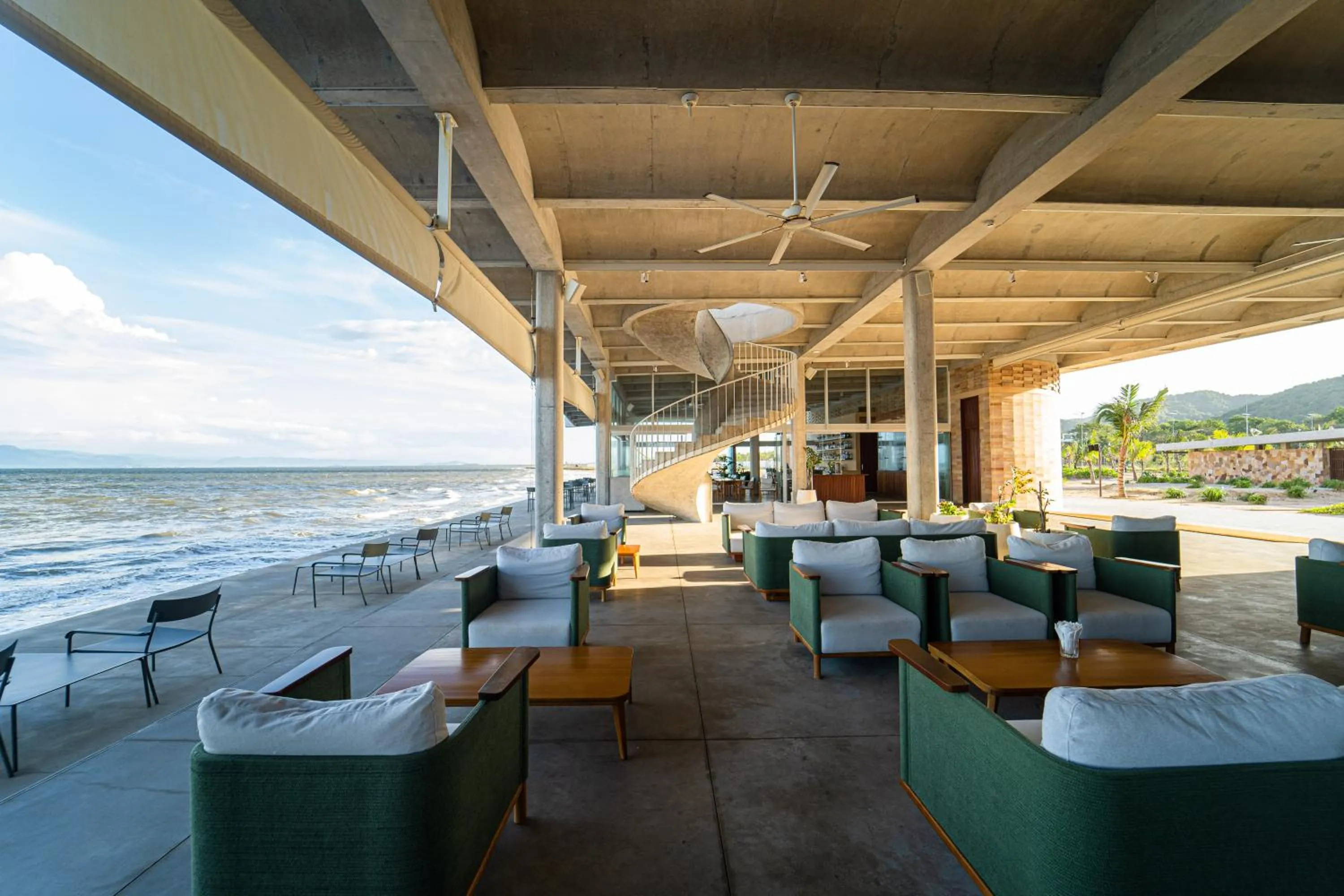 Restaurant/places to eat in Knai Bang Chatt Resort