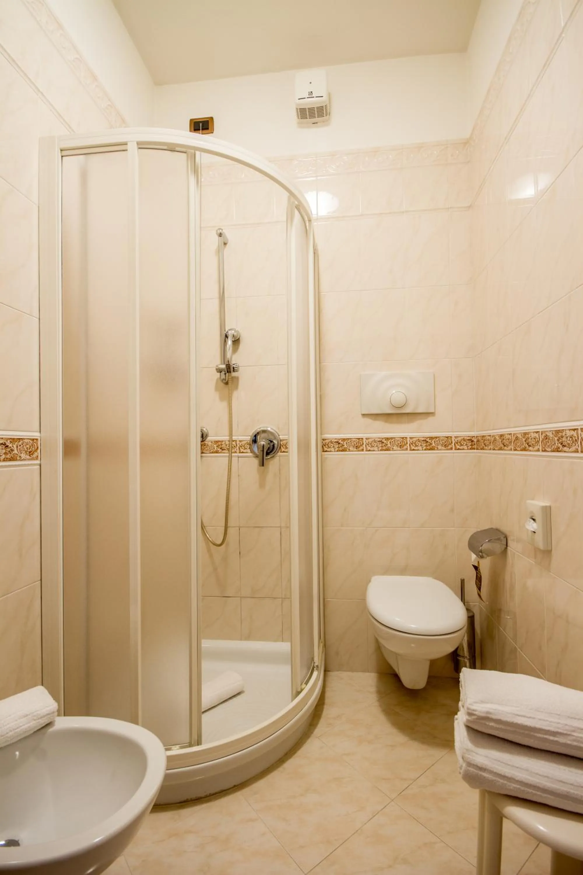 Shower in Hotel Sant'Ilario