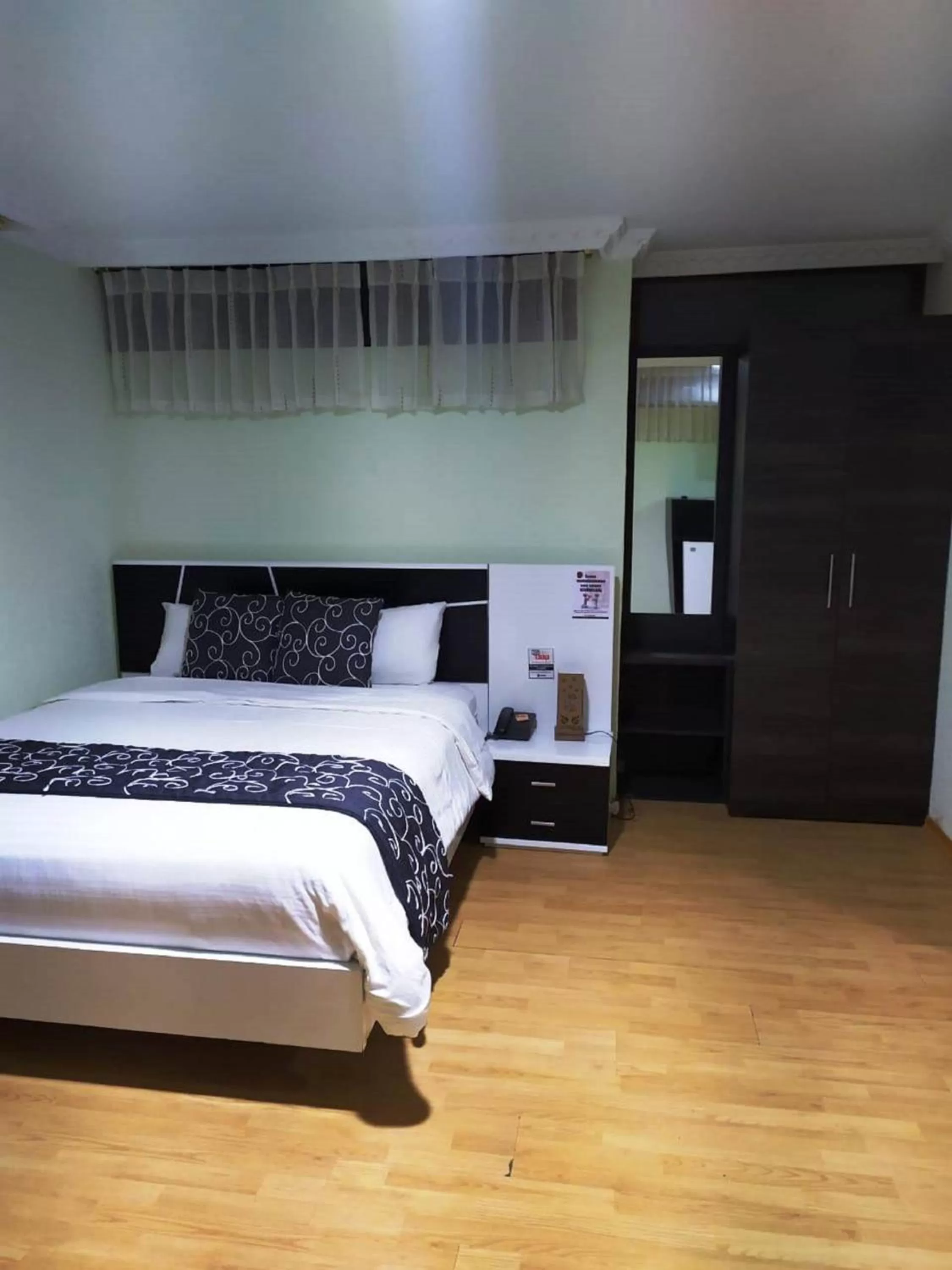 Bedroom in La Kapital Hotel