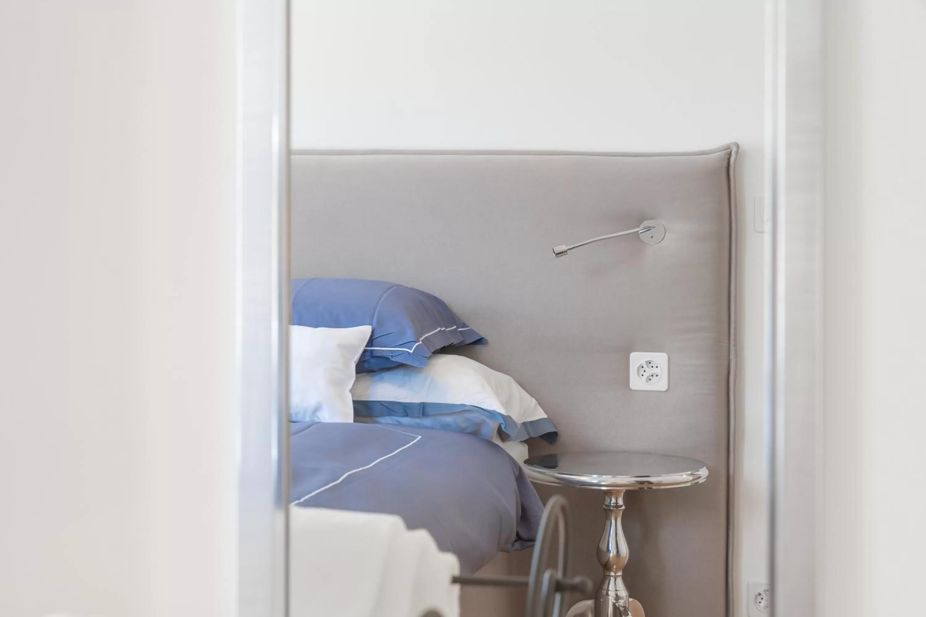 Bed in Verena's Boutique Villa au lac