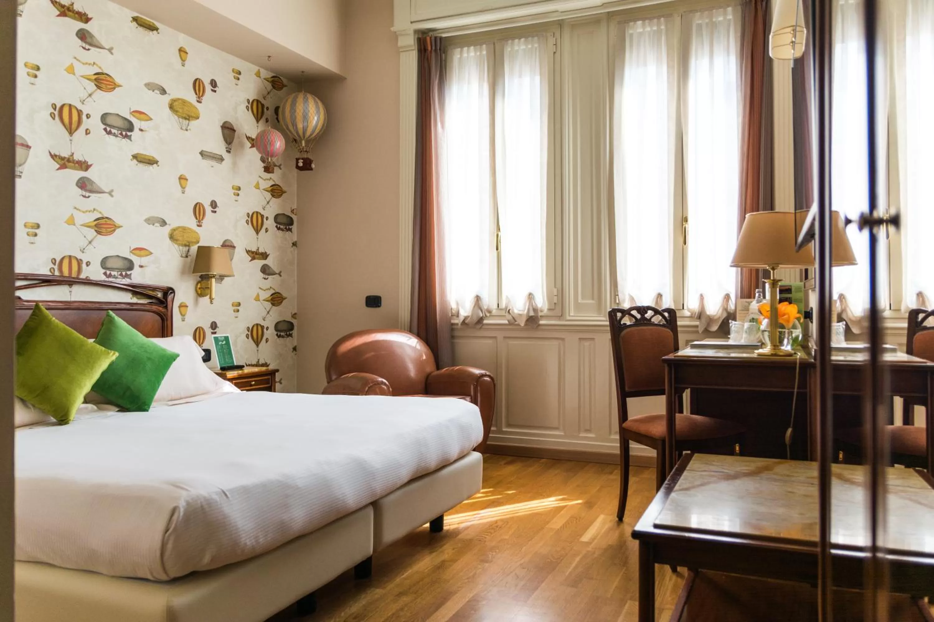 Bedroom, Bed in Hotel Continental Genova