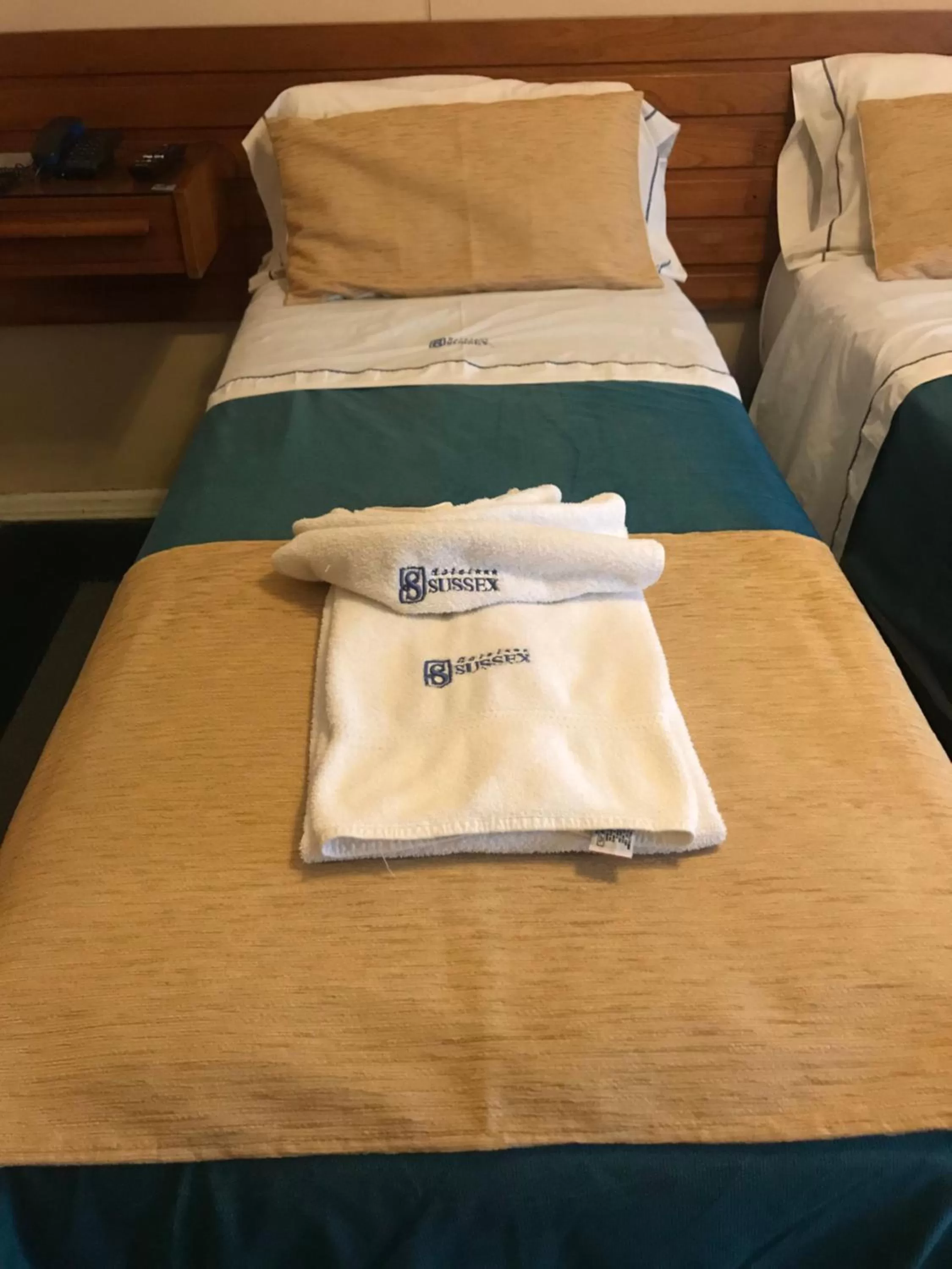 Bed in Hotel Sussex