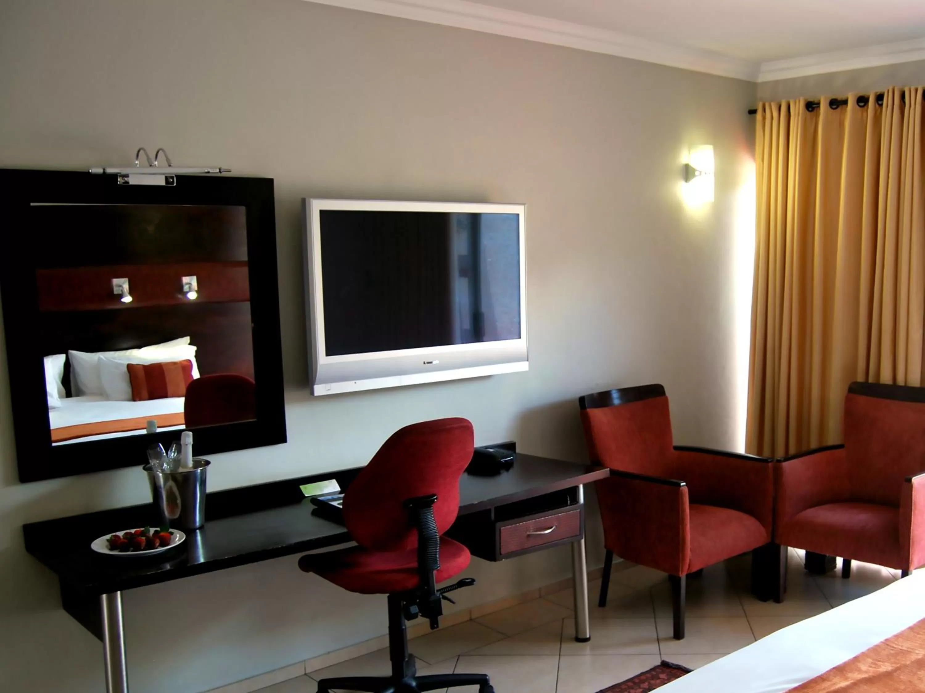 TV and multimedia in Safari Hotel & Convention Centre