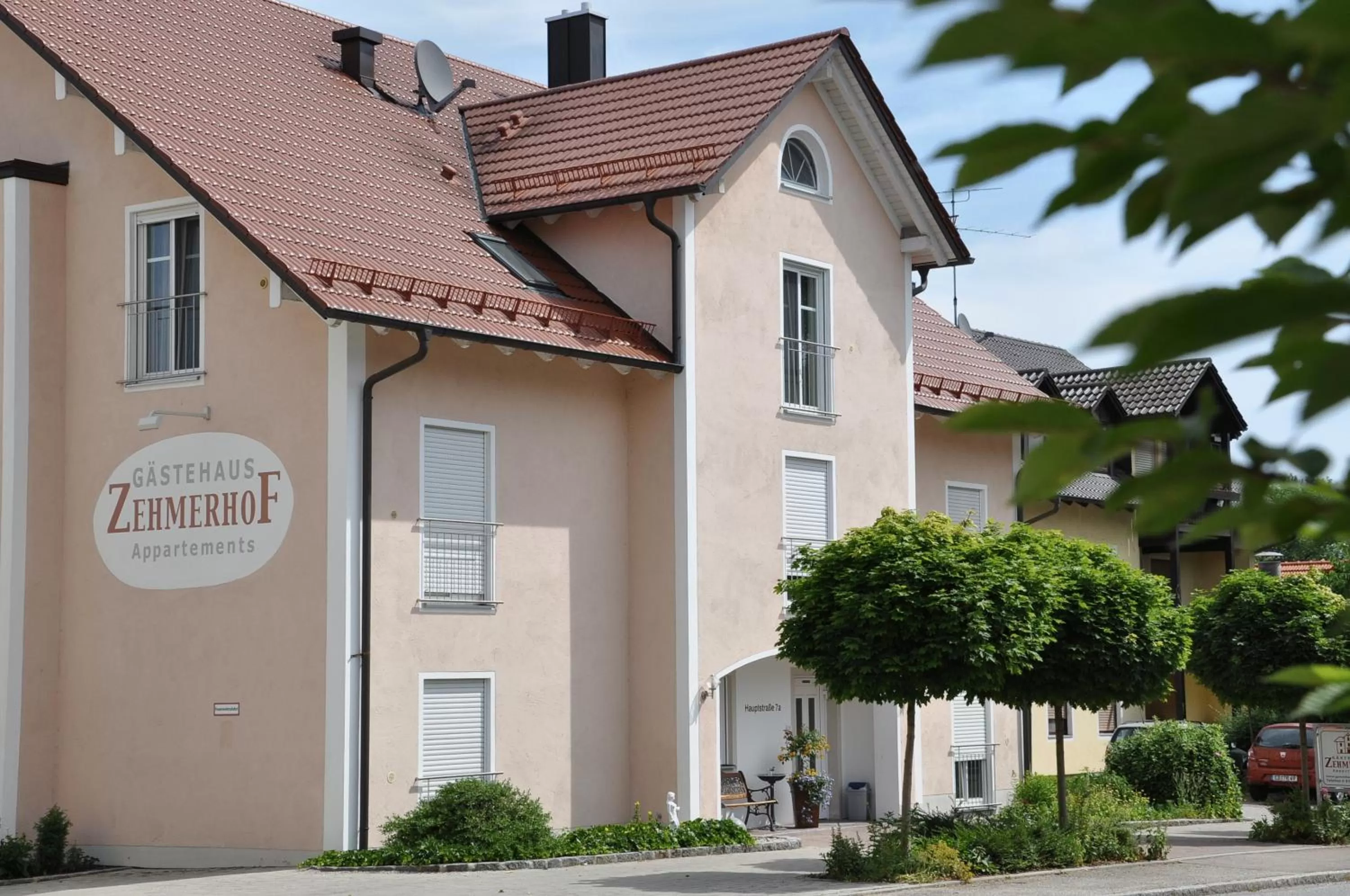 Facade/entrance in Gästehaus Zehmerhof bei Erding