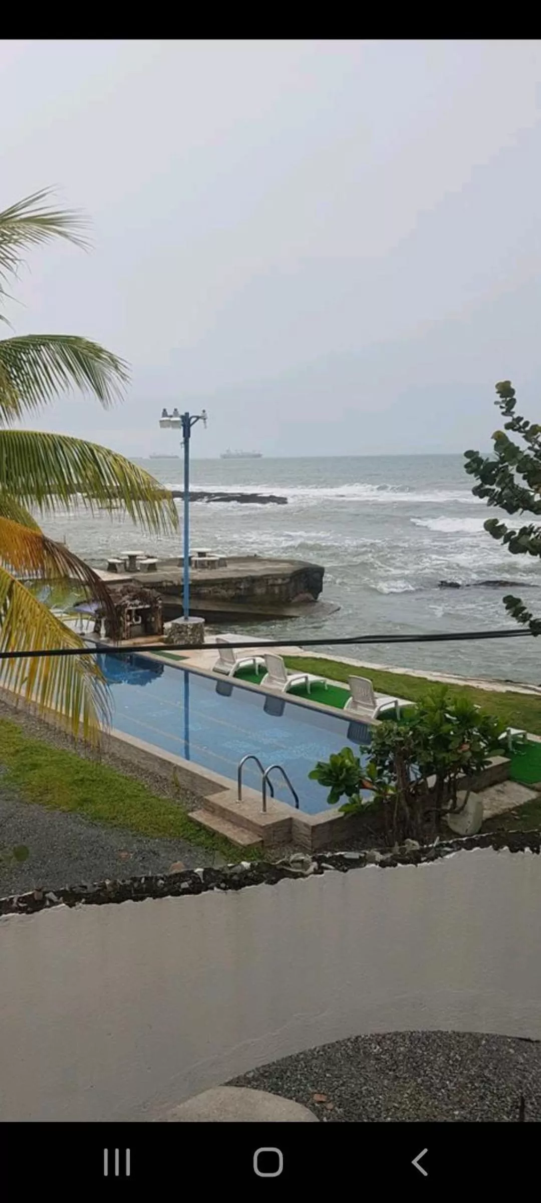 Swimming Pool in Hotel la Cueva Limon