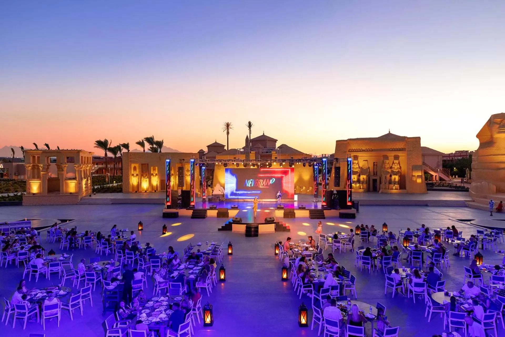Entertainment in Neverland City Hurghada - Pickalbatros