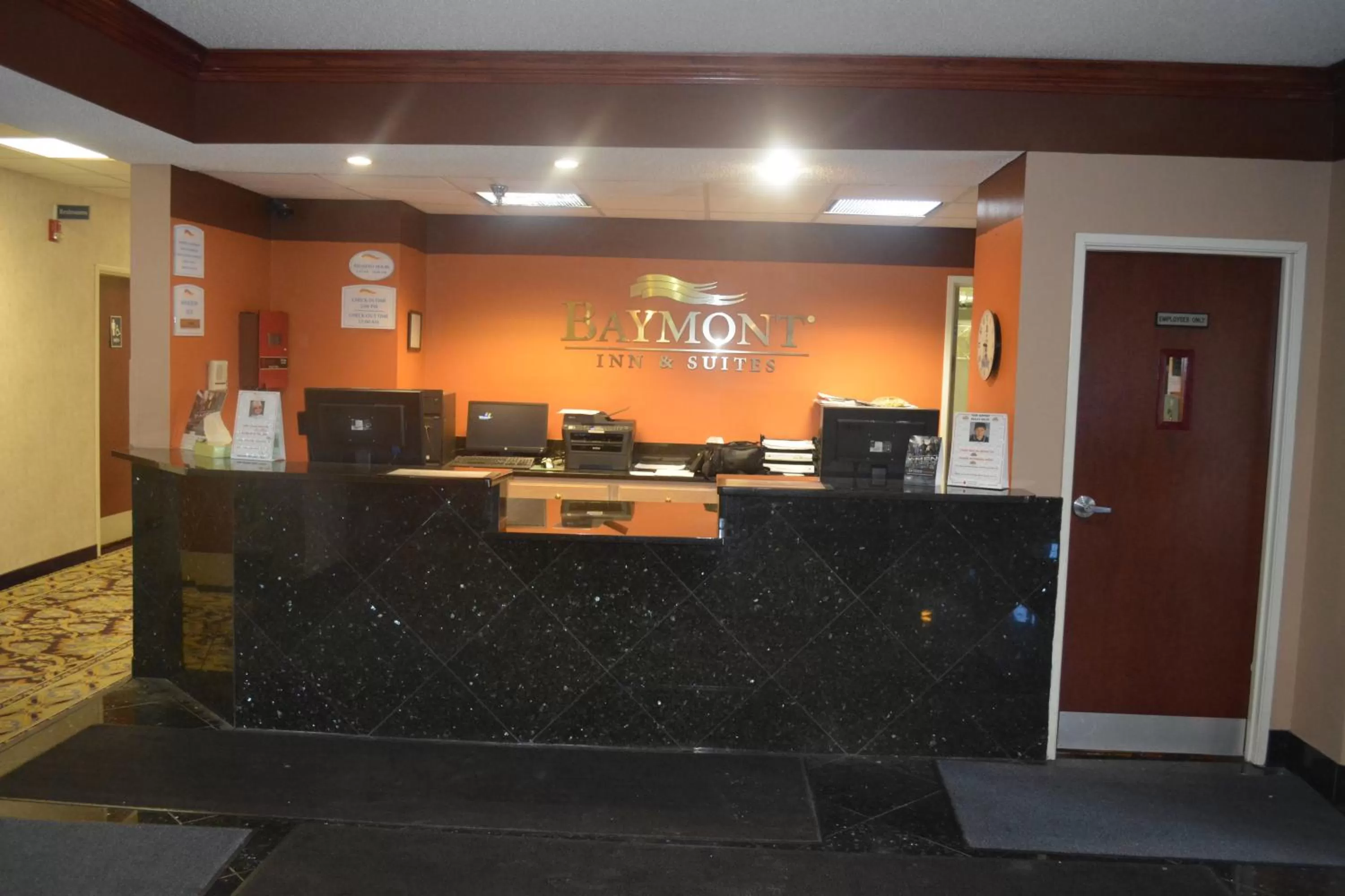 Lobby or reception in Baymont by Wyndham South Haven