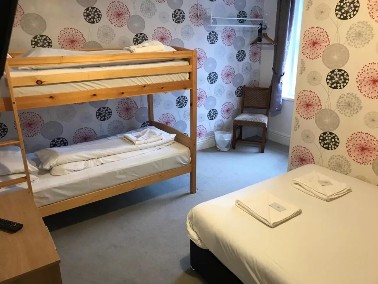 bunk bed, Bed in The Orbiston