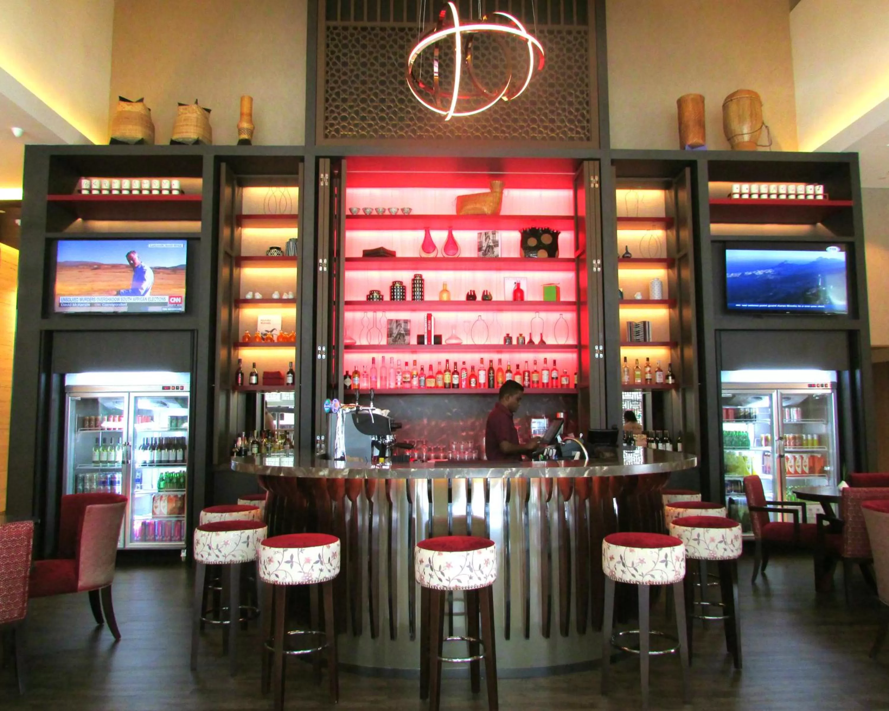Lounge or bar in Mercure Singapore Bugis