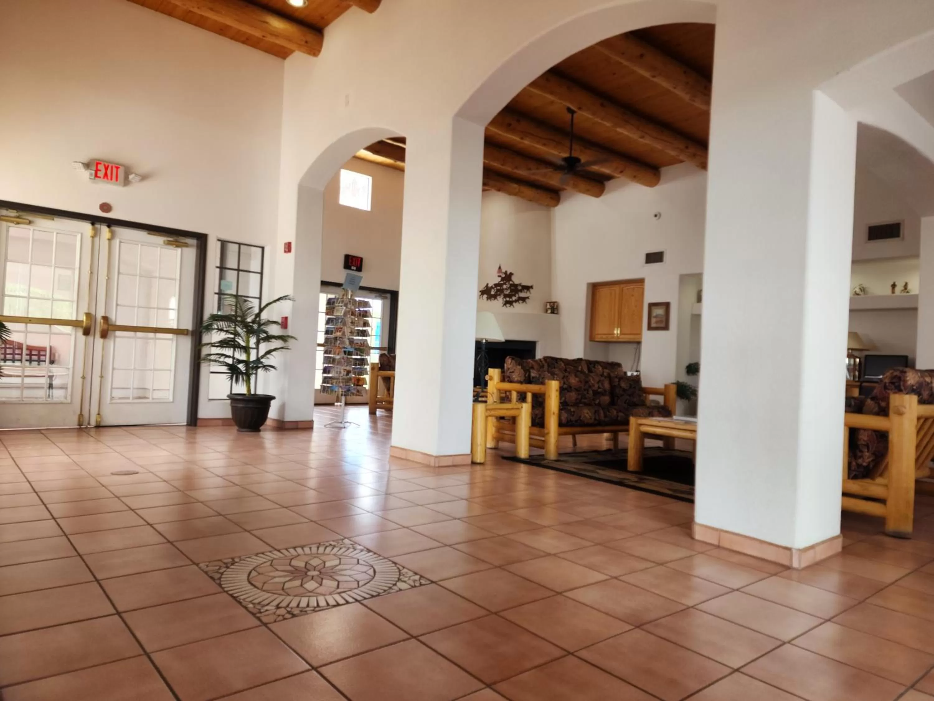 Lobby or reception in Los Viajeros Inn