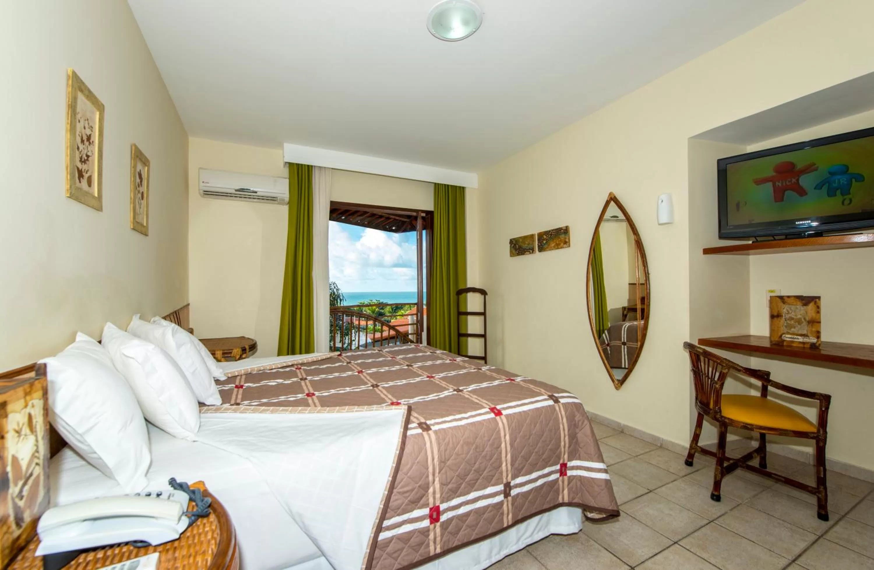 Balcony/Terrace, Bed in Divi-Divi Praia Hotel