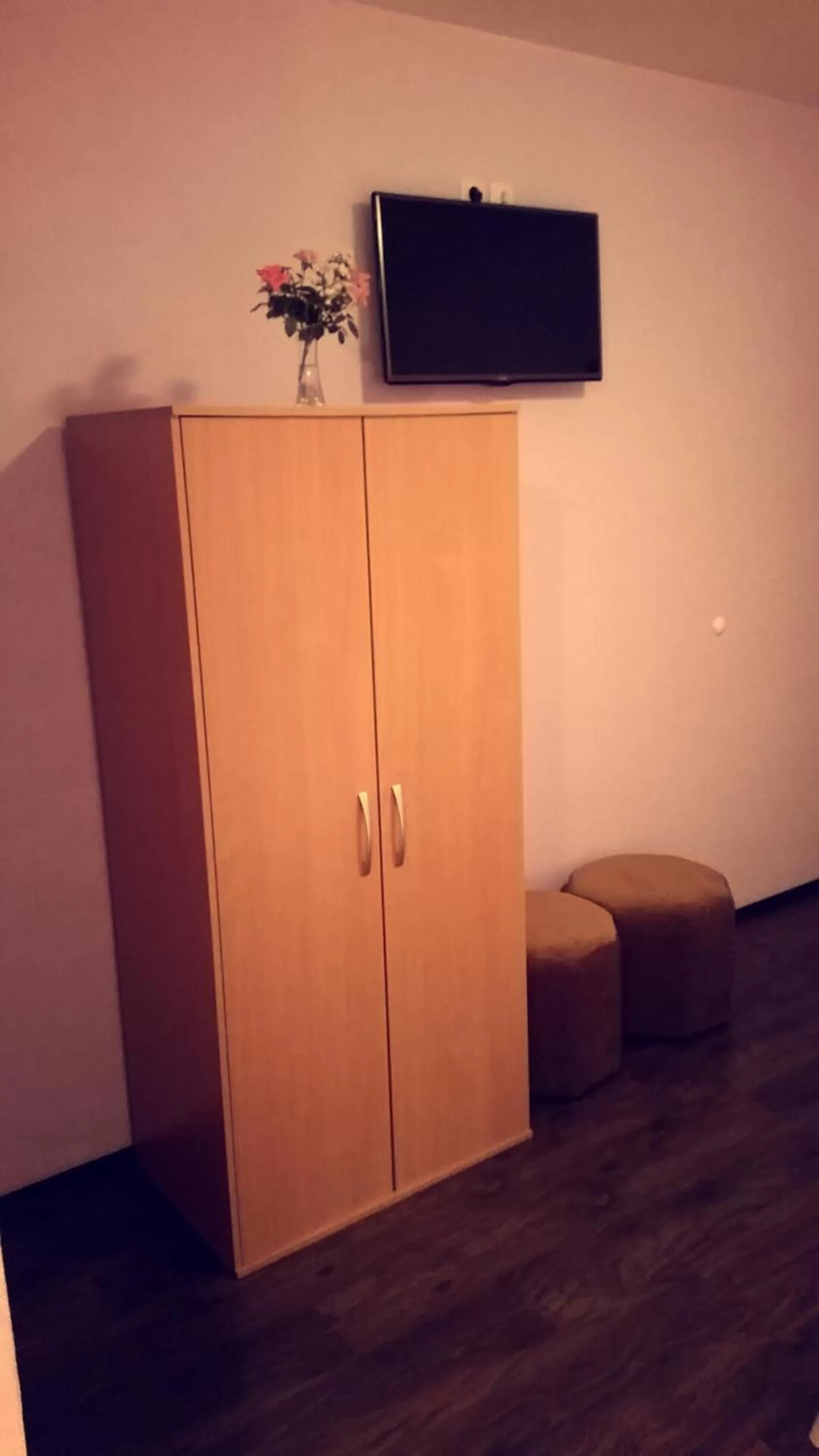 Photo of the whole room, TV/Entertainment Center in Motel Aura