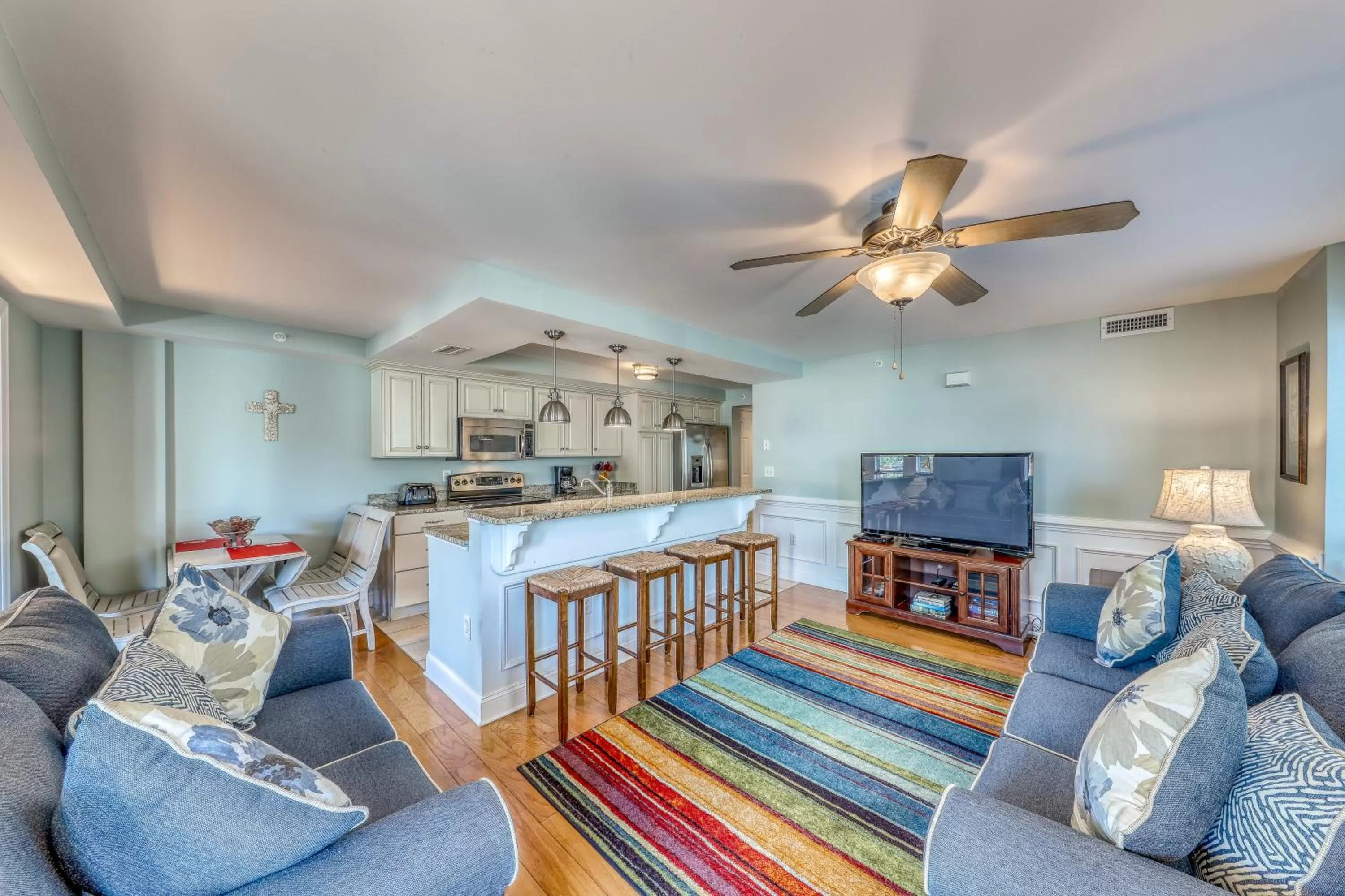 Seating Area in Tybee Cruisin'