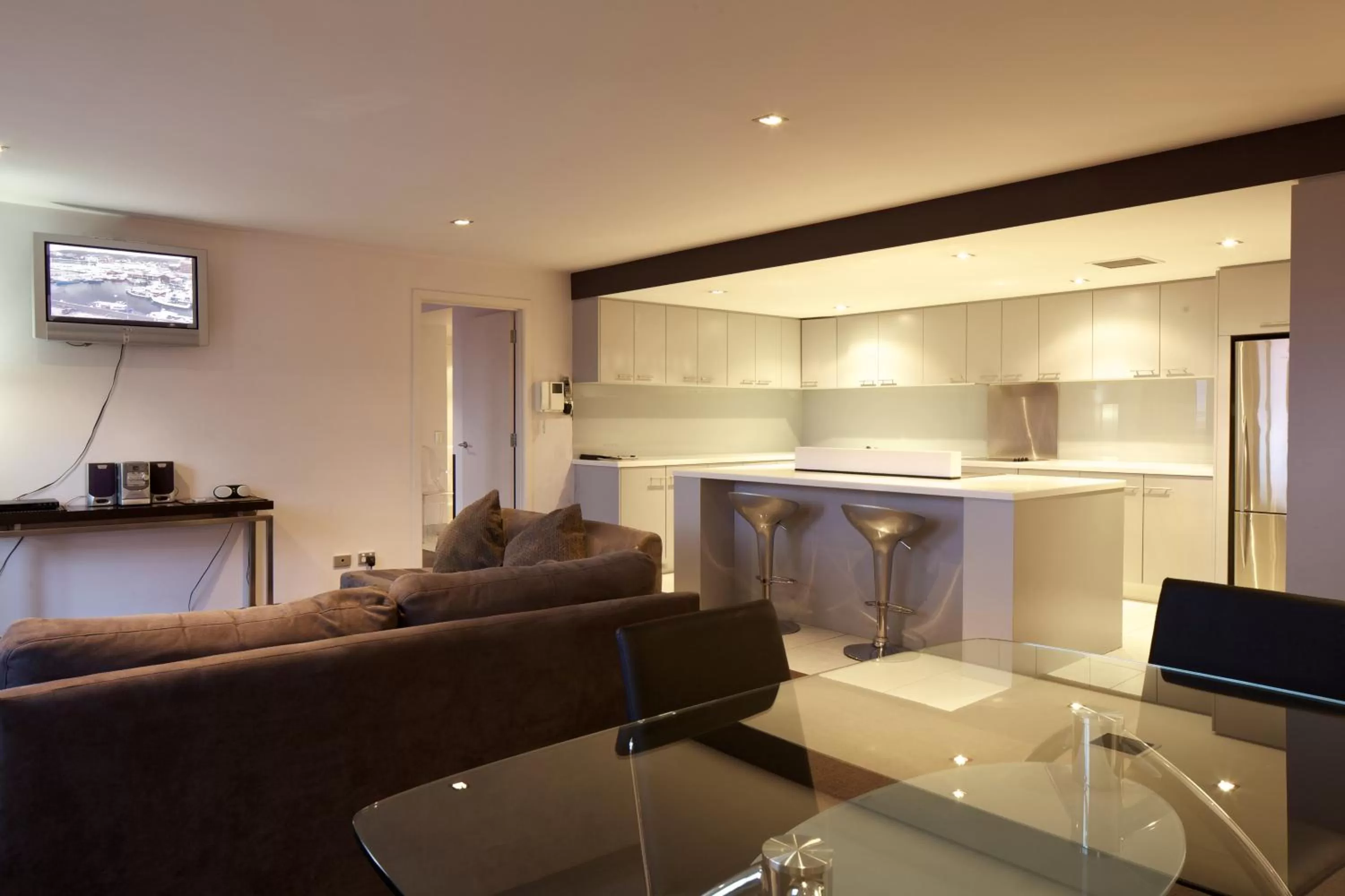 Kitchen or kitchenette in Zero Davey Boutique Apartment Hotel