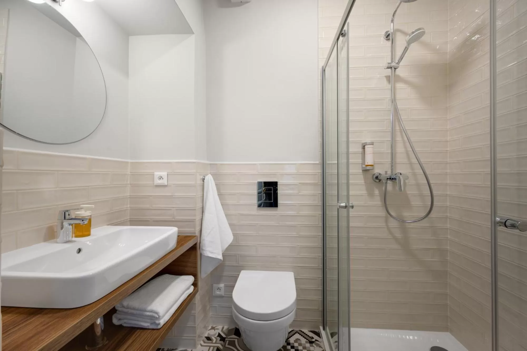 Shower in Palace Apartments