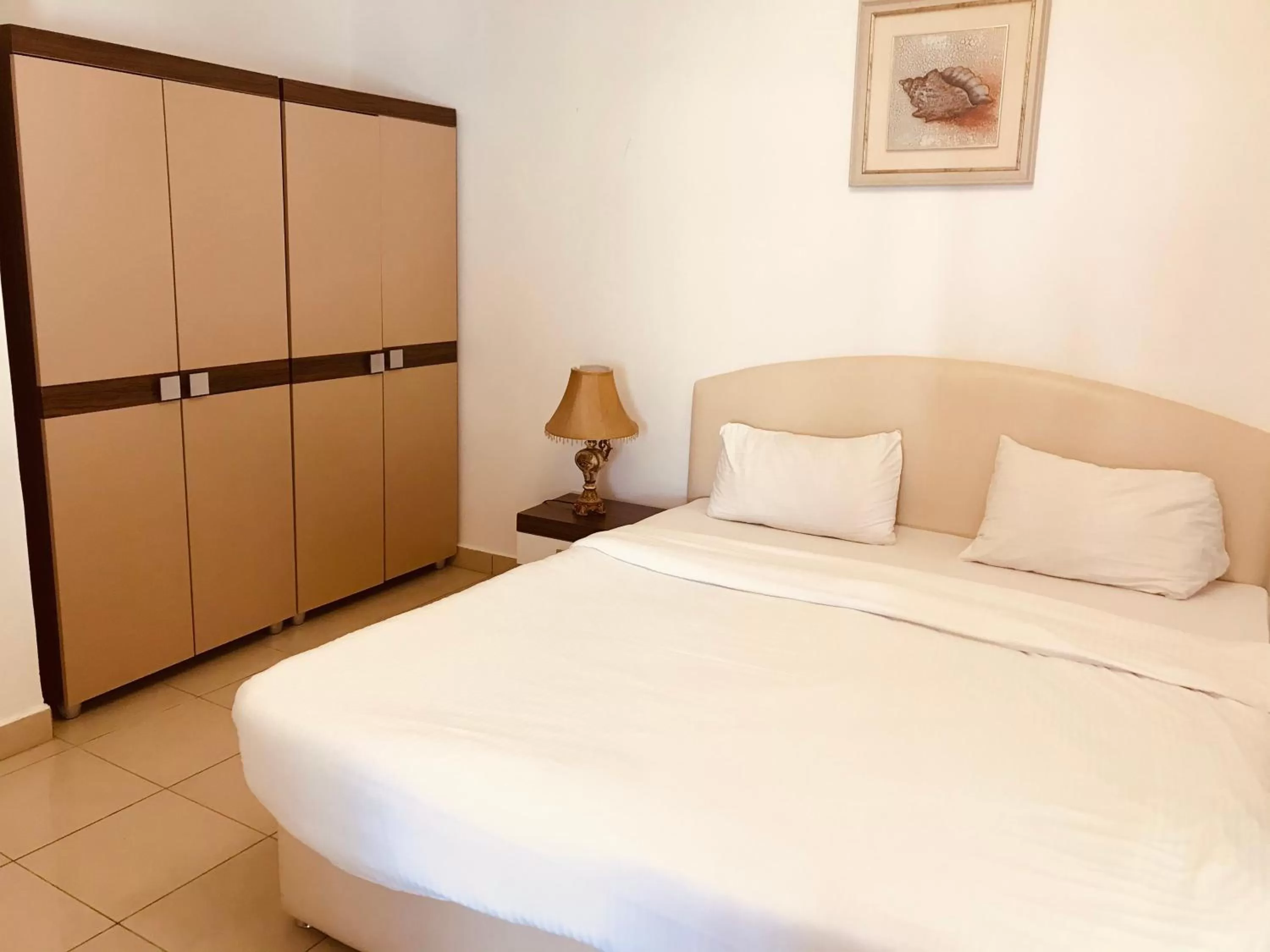 Bed in Tala Bay Residence - Families Only