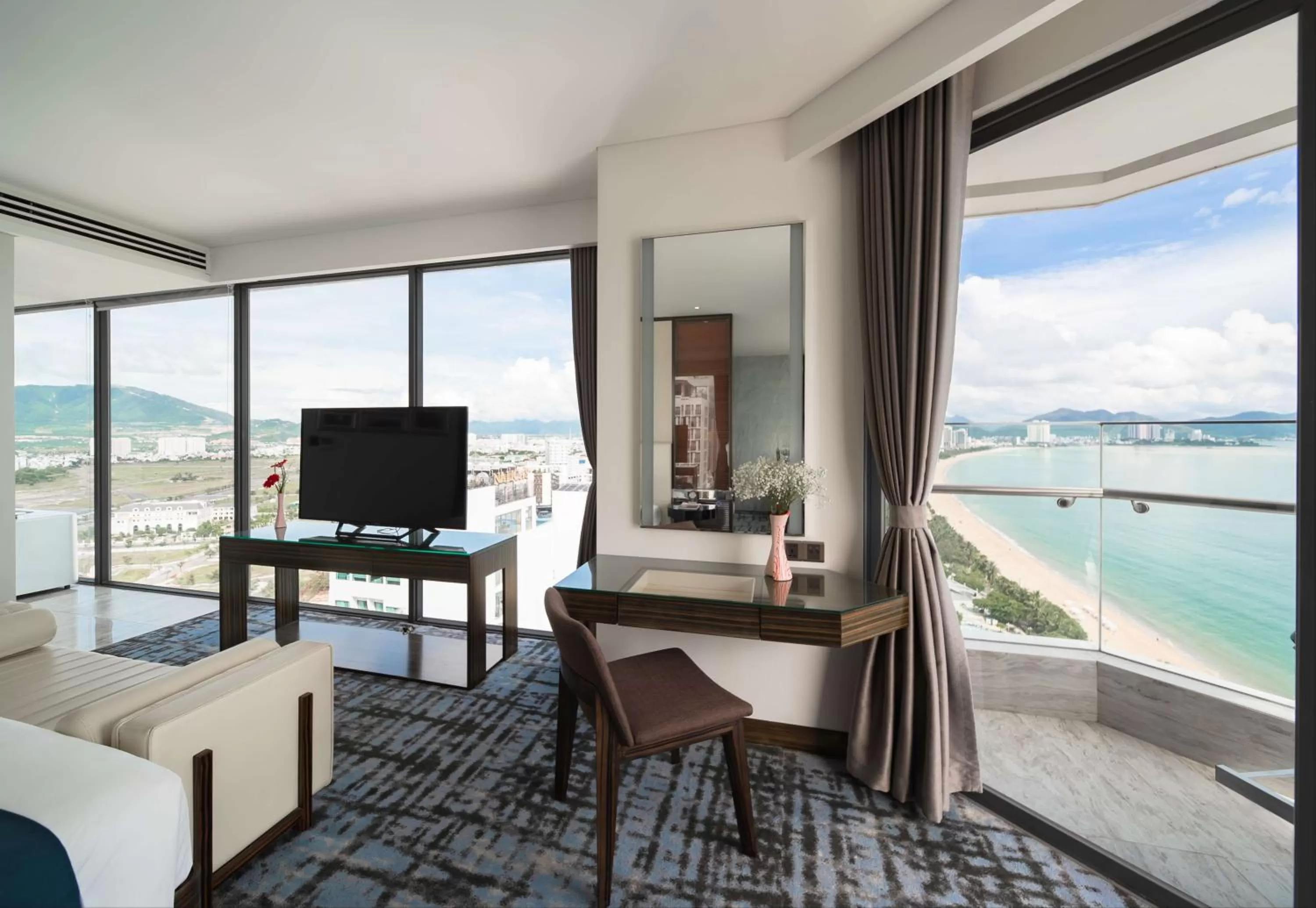 Seating area in Queen Ann Nha Trang Hotel