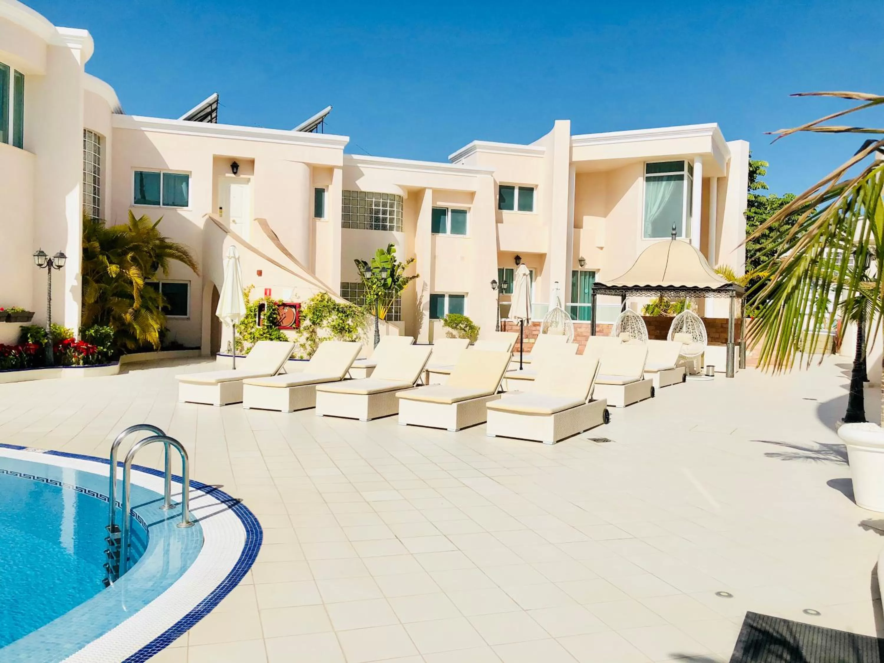 Swimming pool in Flamingo Suites Boutique Hotel