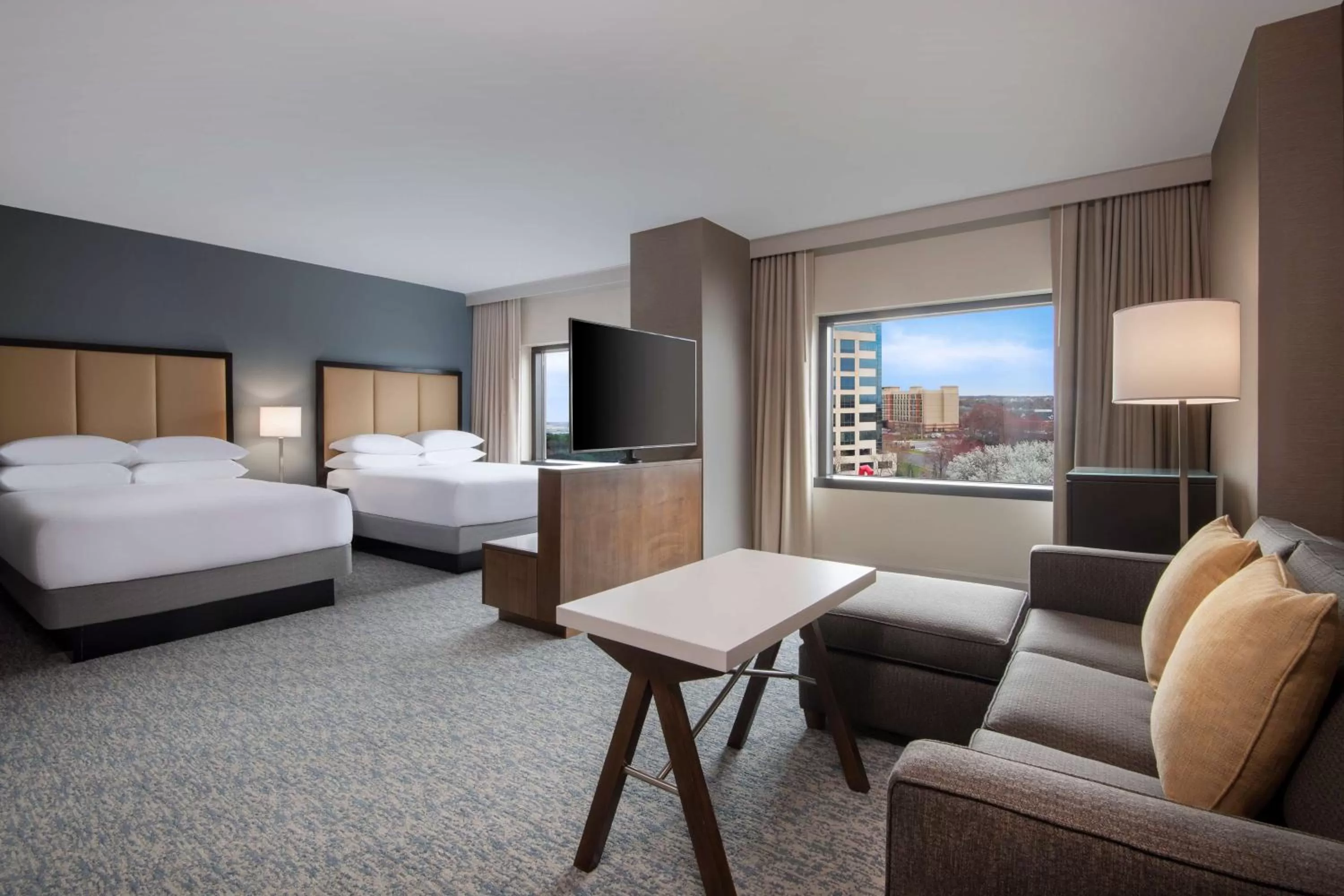 Photo of the whole room, Bed in Hyatt Regency Dulles