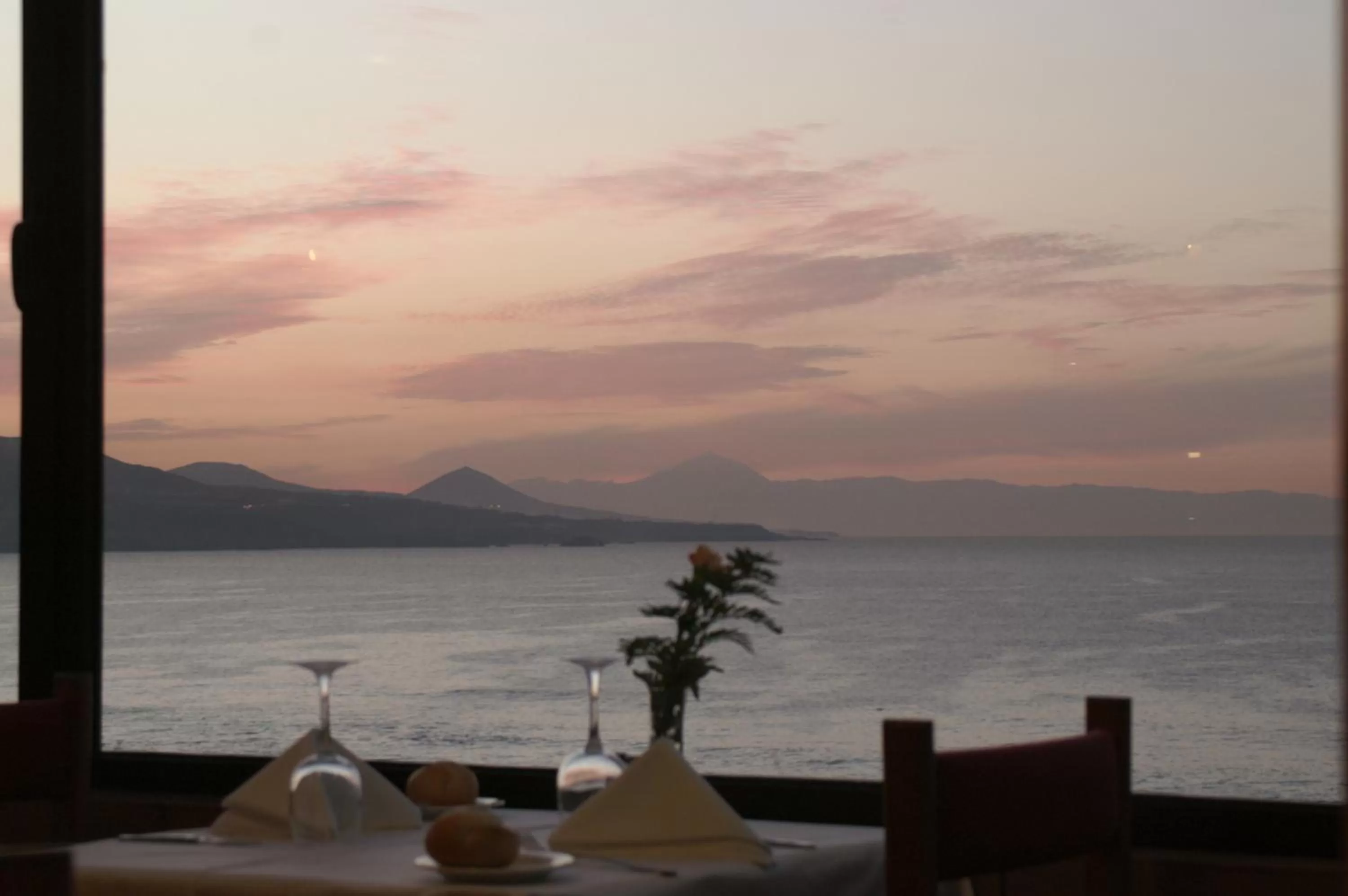 Restaurant/places to eat in Hotel Concorde