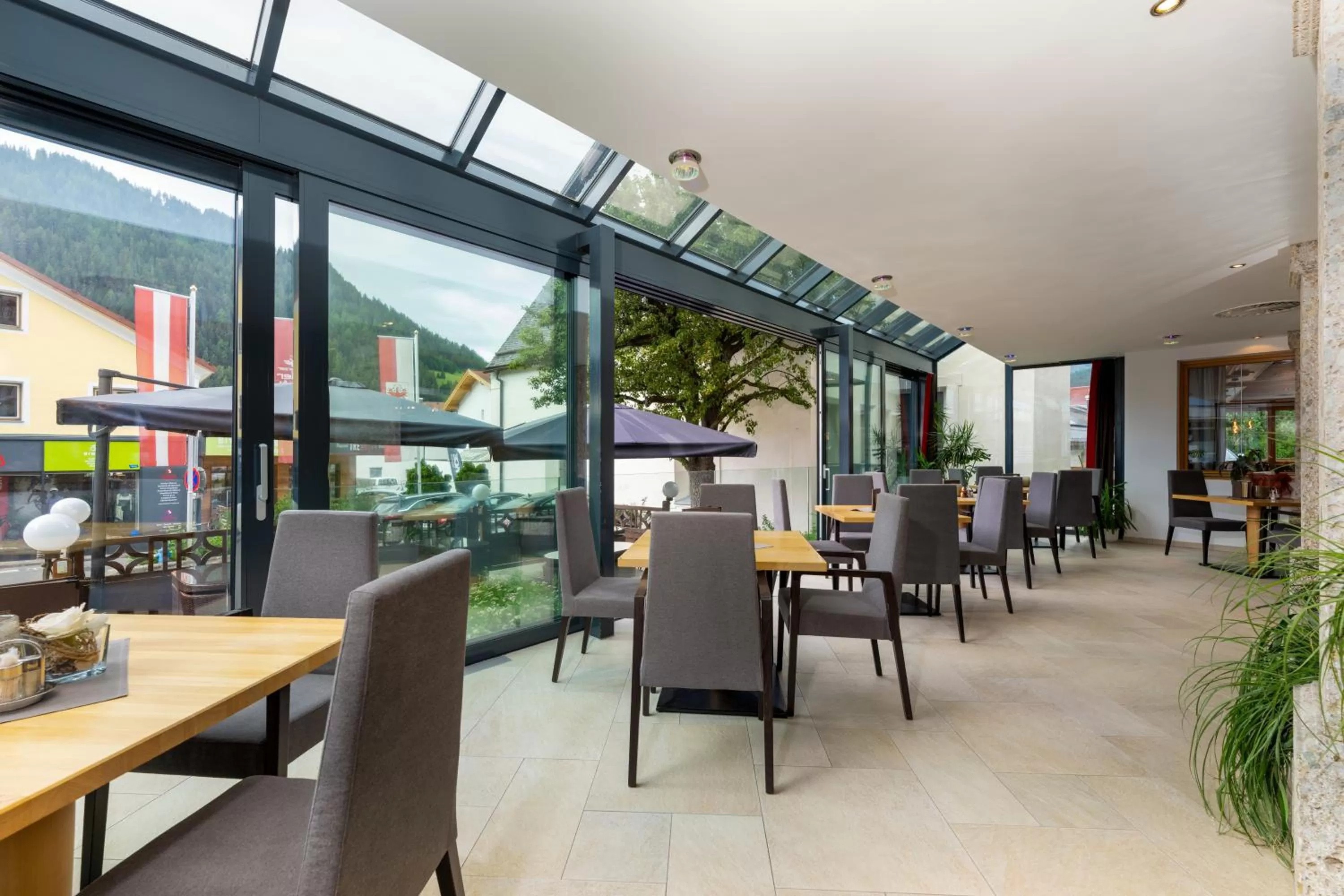 Restaurant/places to eat in Hotel Schwarzer Adler