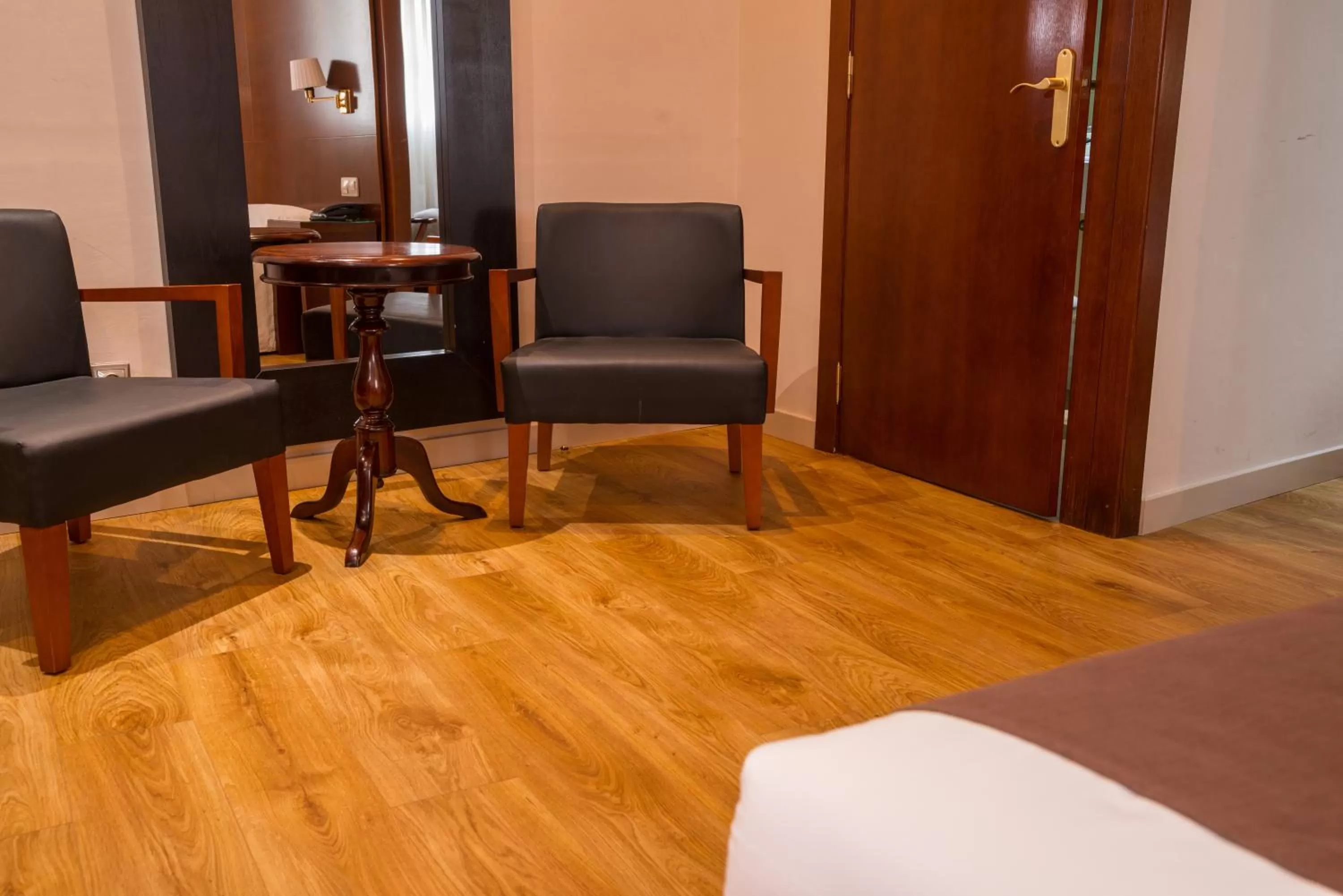 Seating area in Ramon Berenguer IV