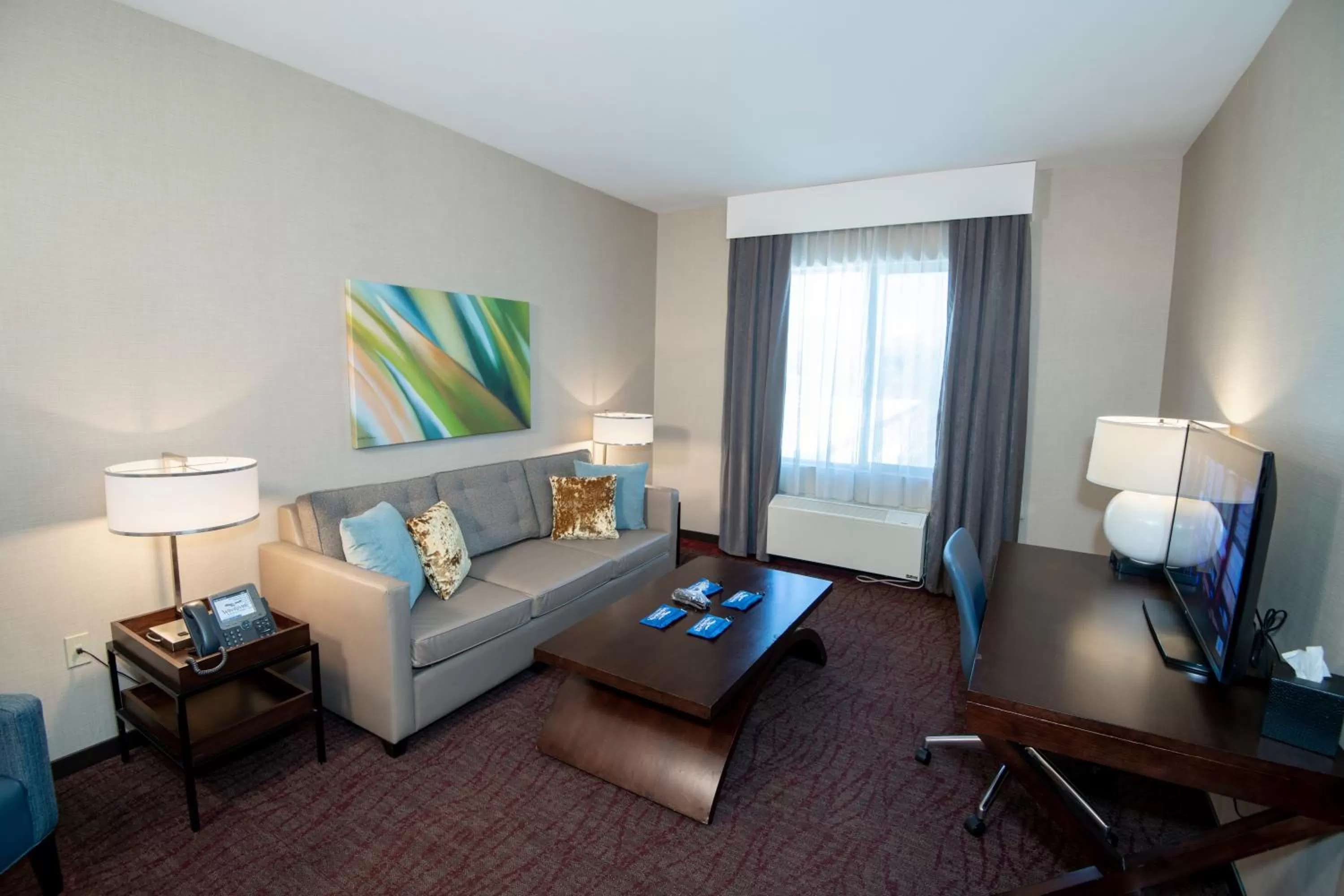 Bed in Win-River Resort and Casino