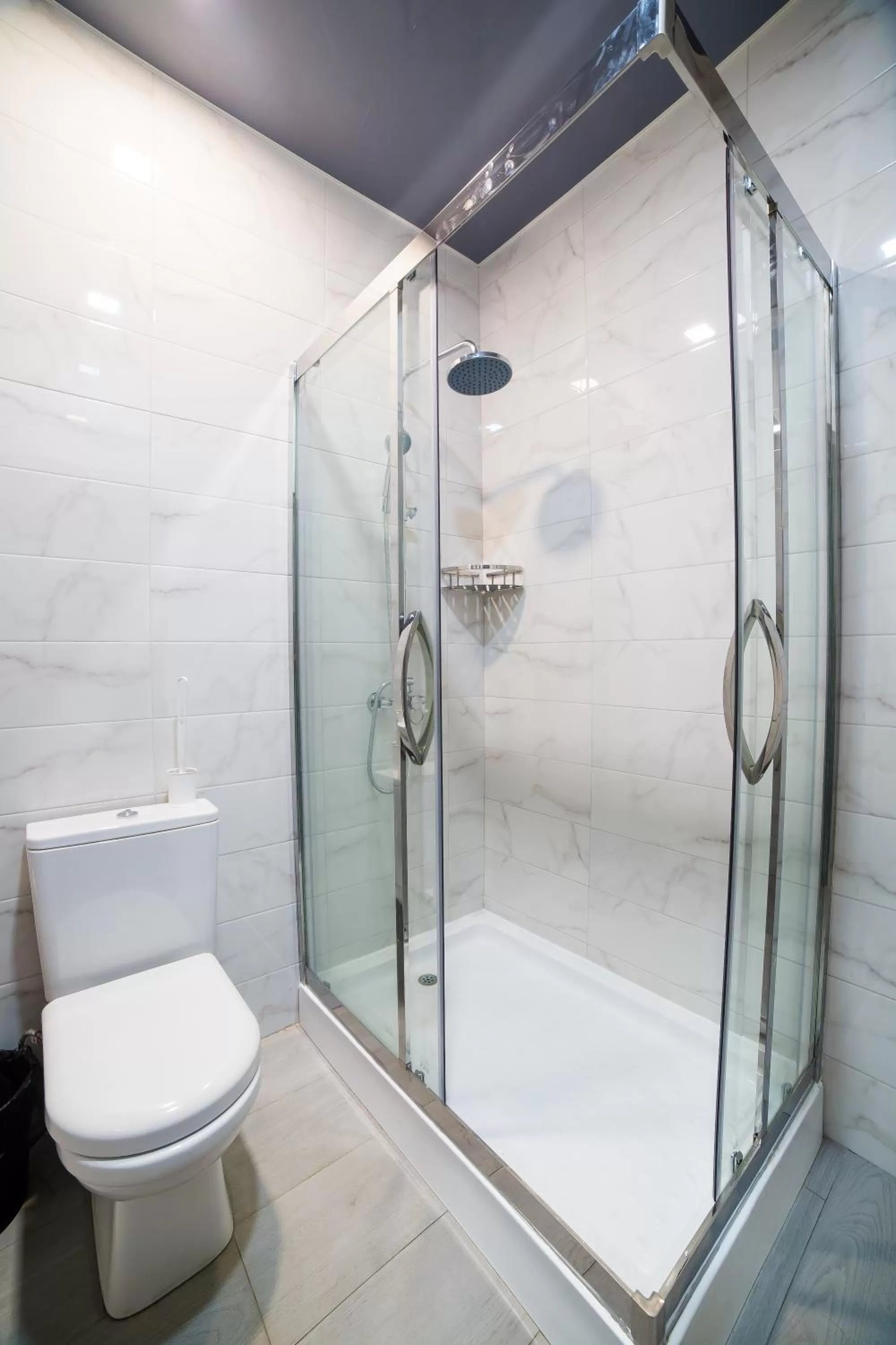 Shower in Golden Hotel