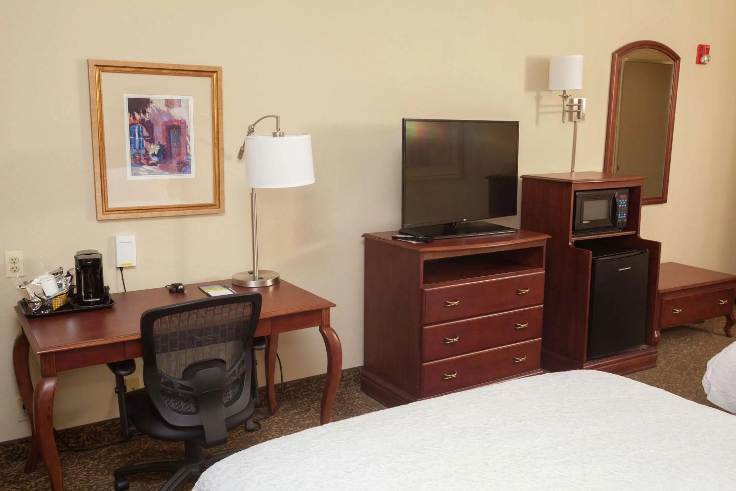 Bedroom, Bed in Hampton Inn Oneonta