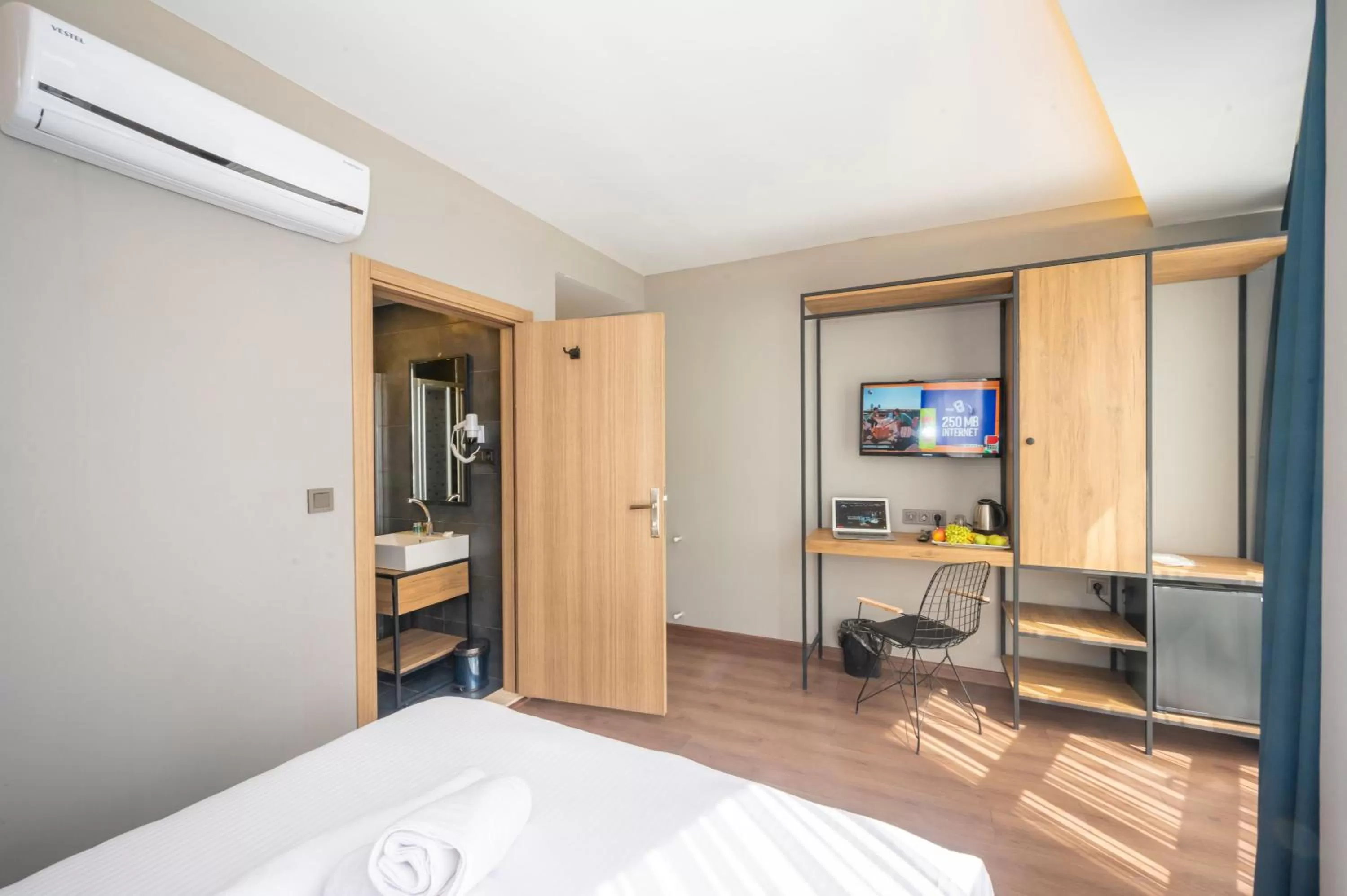 TV and multimedia, Bed in Çorlu Dem Hotel