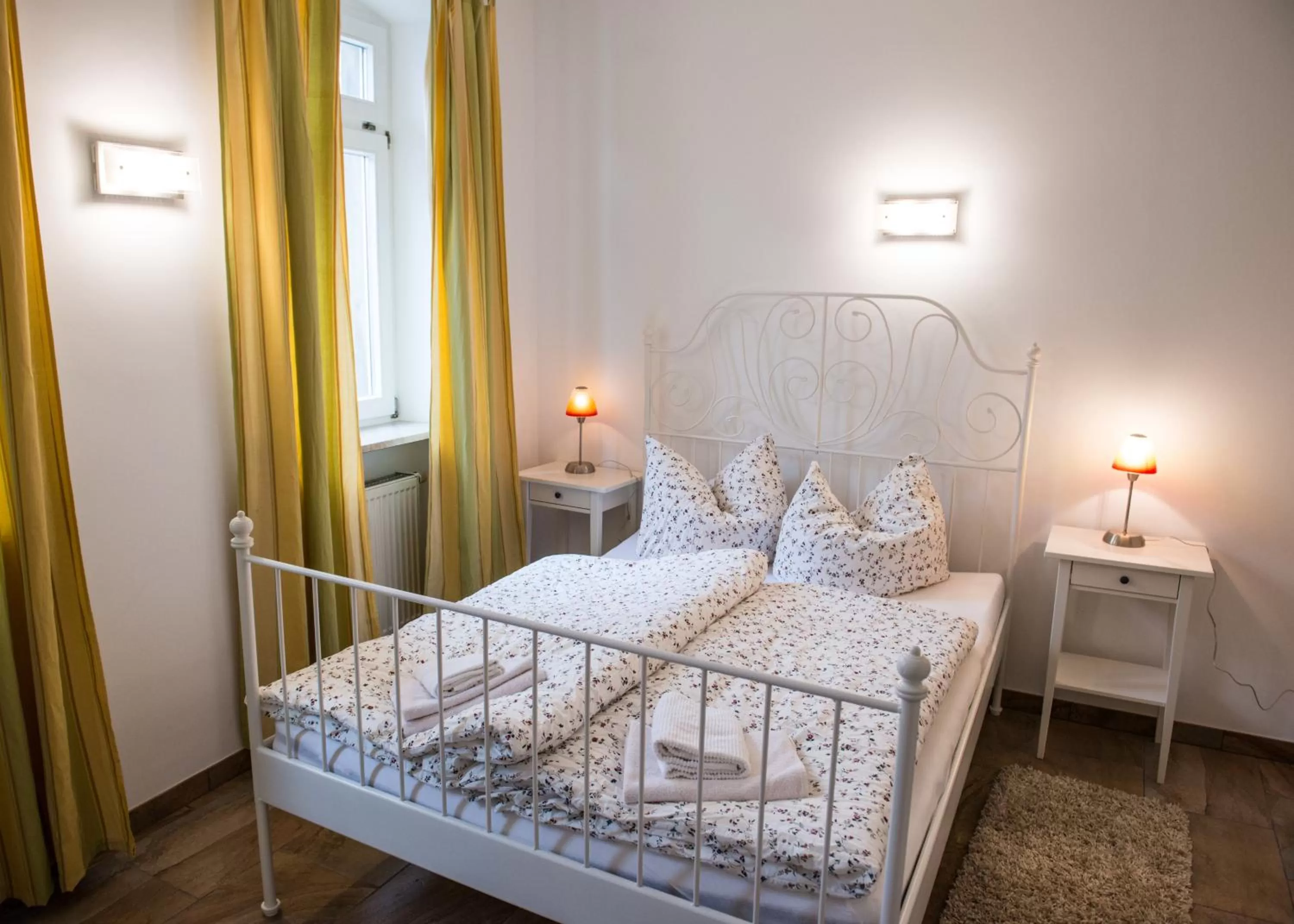 Photo of the whole room, Bed in Schinderhannes