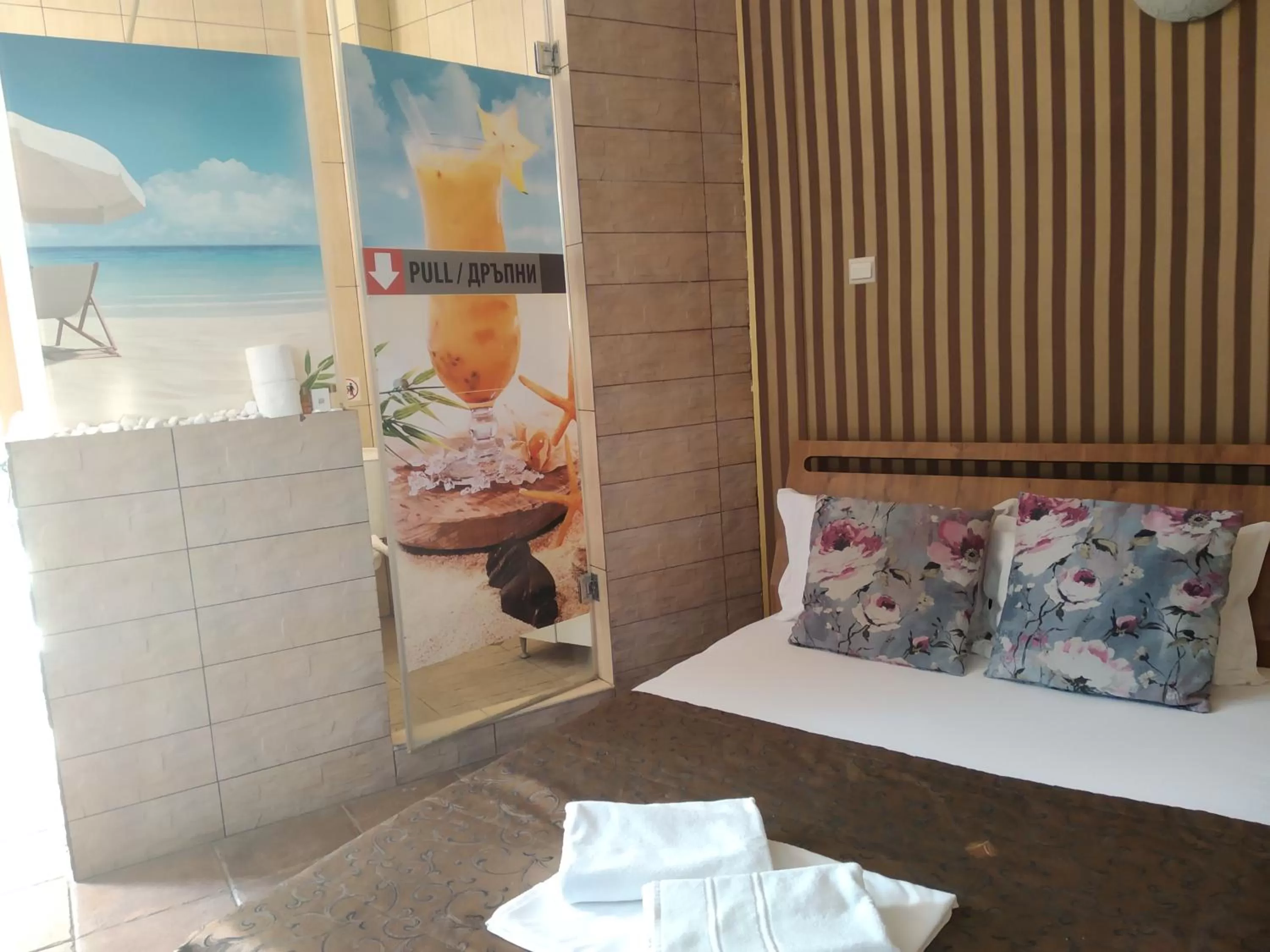 Property building, Bed in Hotel Perfect