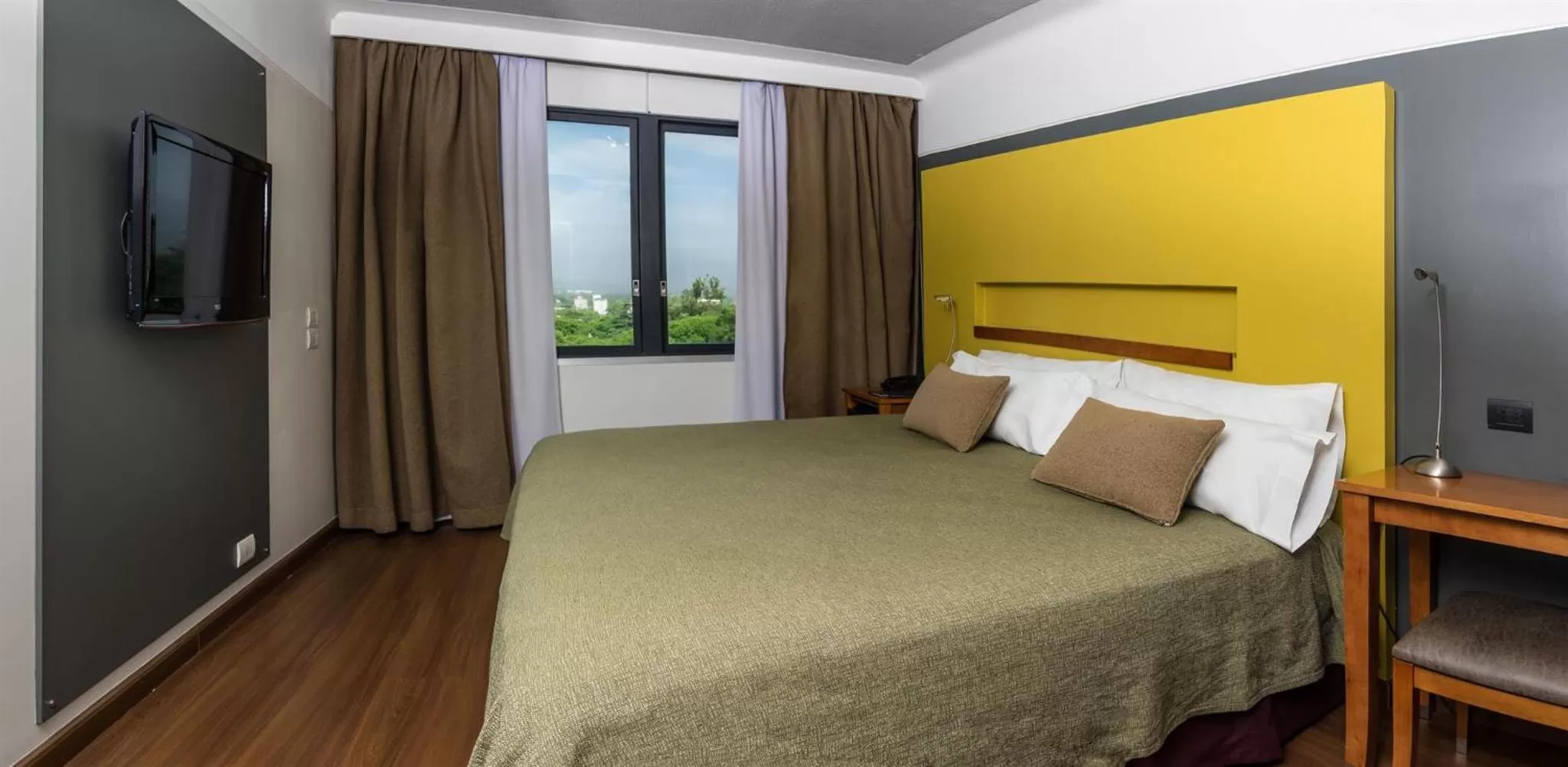 Bedroom, Bed in Hotel Raices Aconcagua