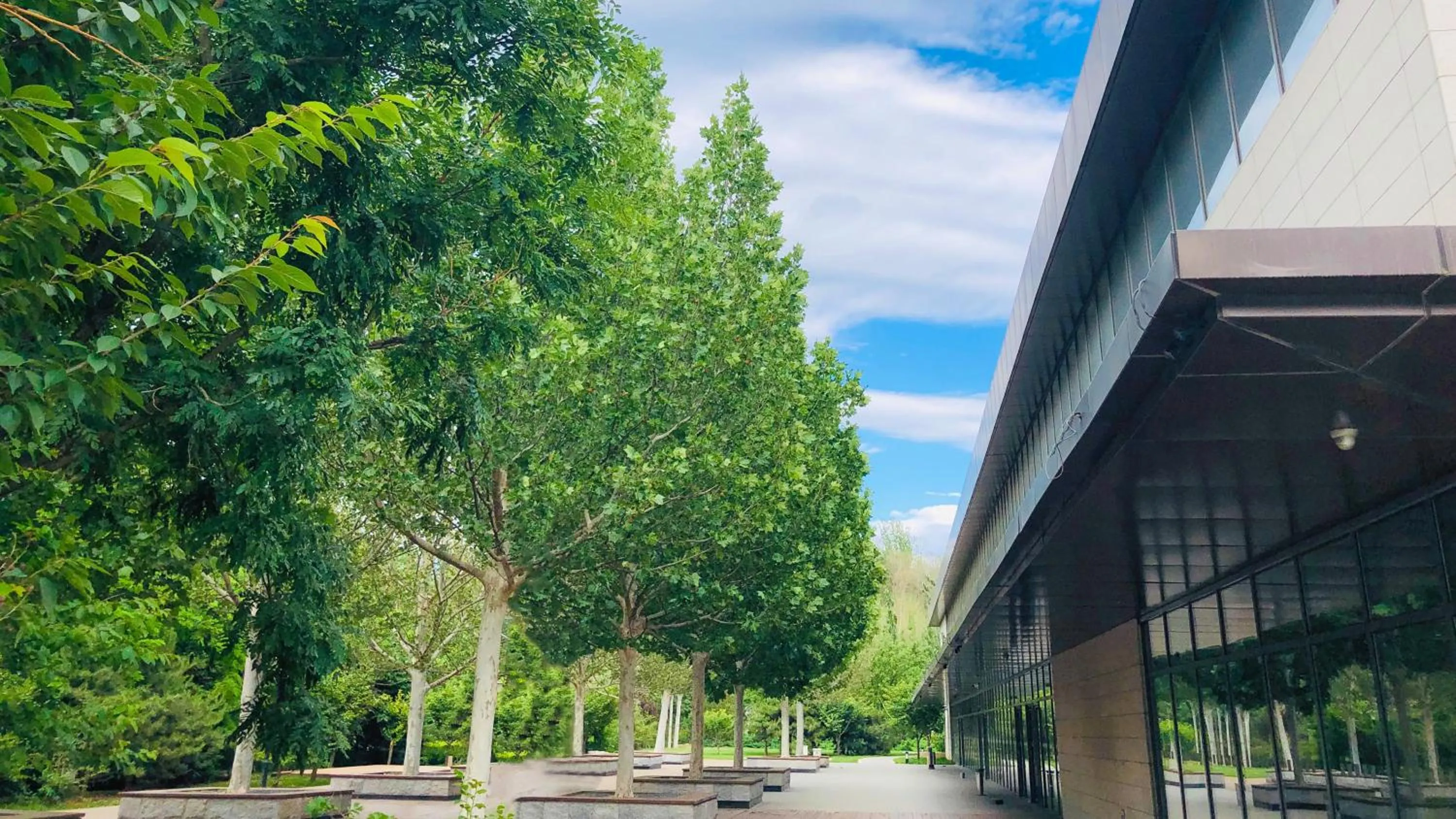 Property building in Holiday Inn Beijing Shijingshan Parkview by IHG