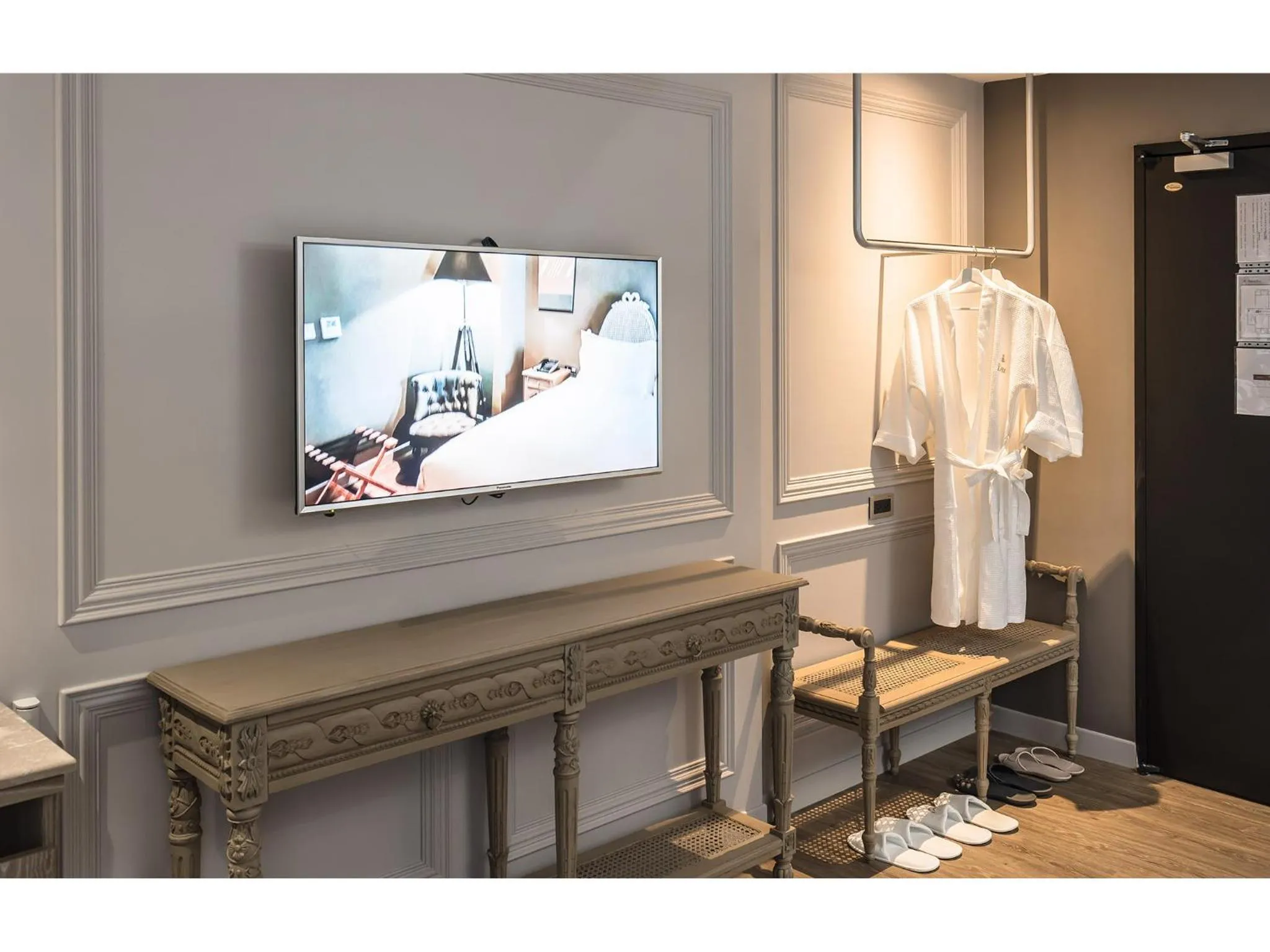 TV and multimedia in Hôtel de Ľeau