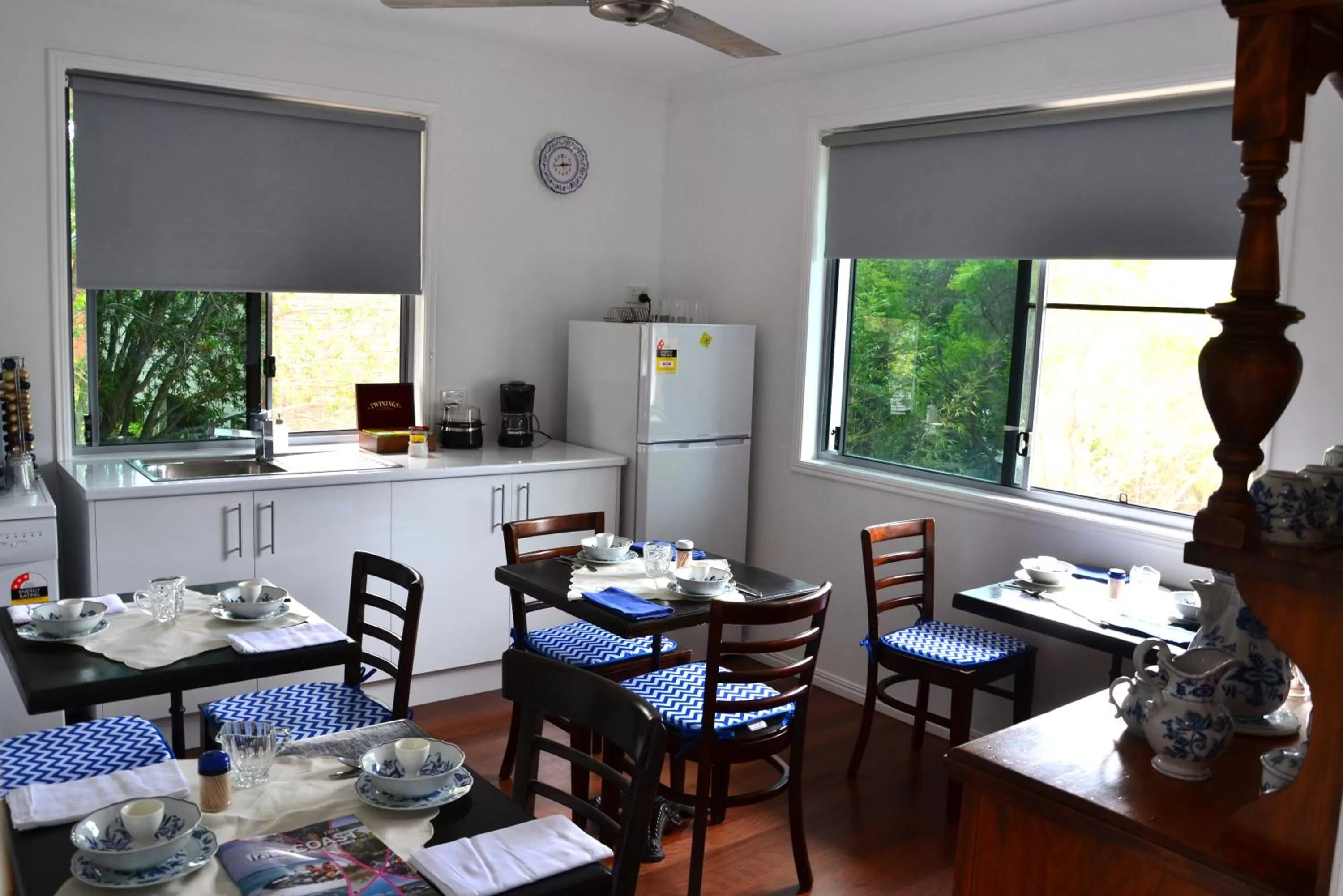 Dining area in Torquay Terrace Bed & Breakfast