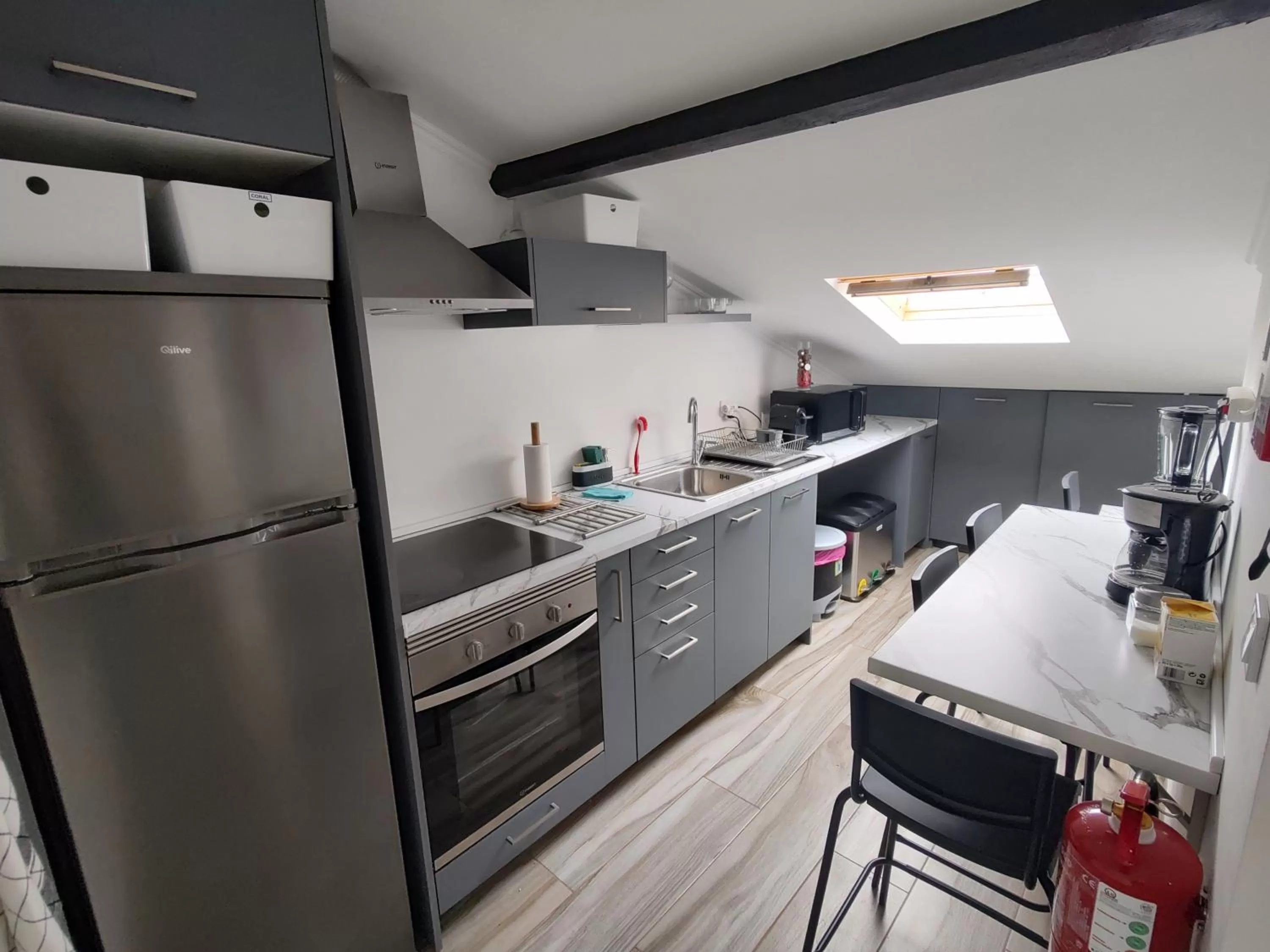 Coffee/tea facilities, Kitchen/Kitchenette in Costa Paradise Beach