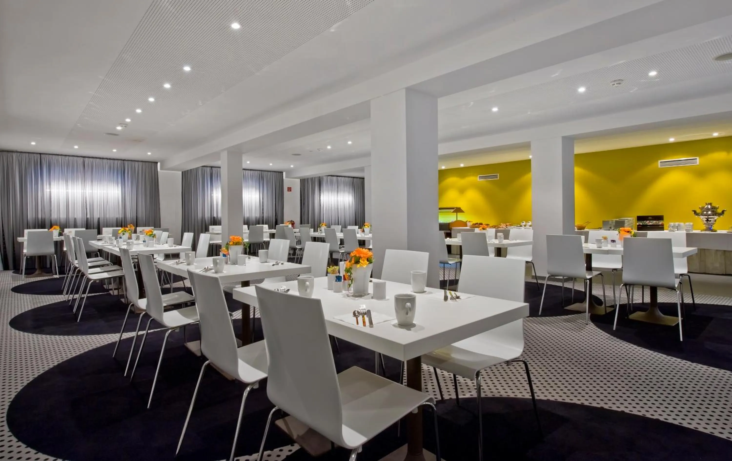 Restaurant/places to eat in Tryp by Wyndham Frankfurt