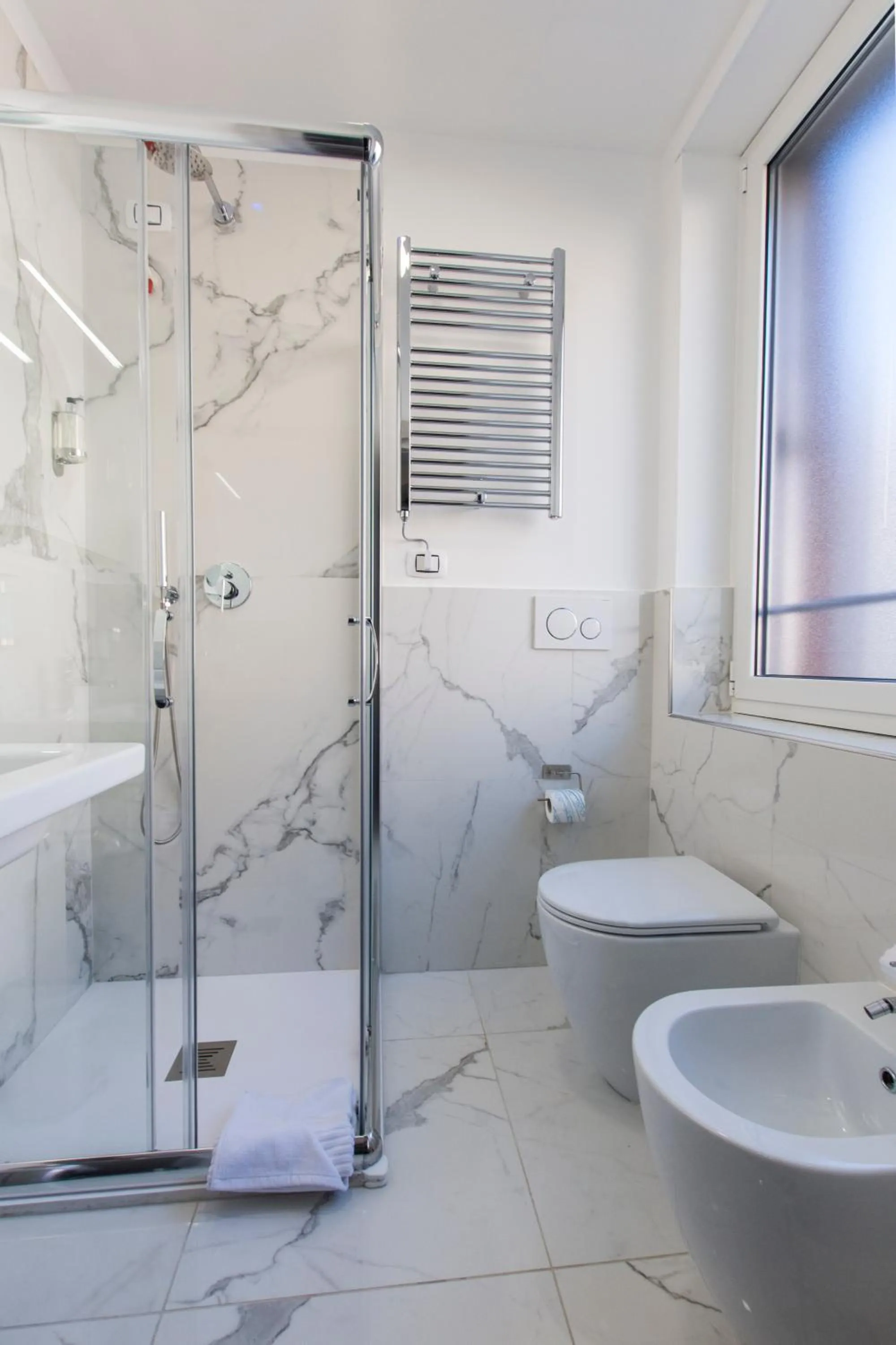 Bathroom in Regolo Rooms Vaticano