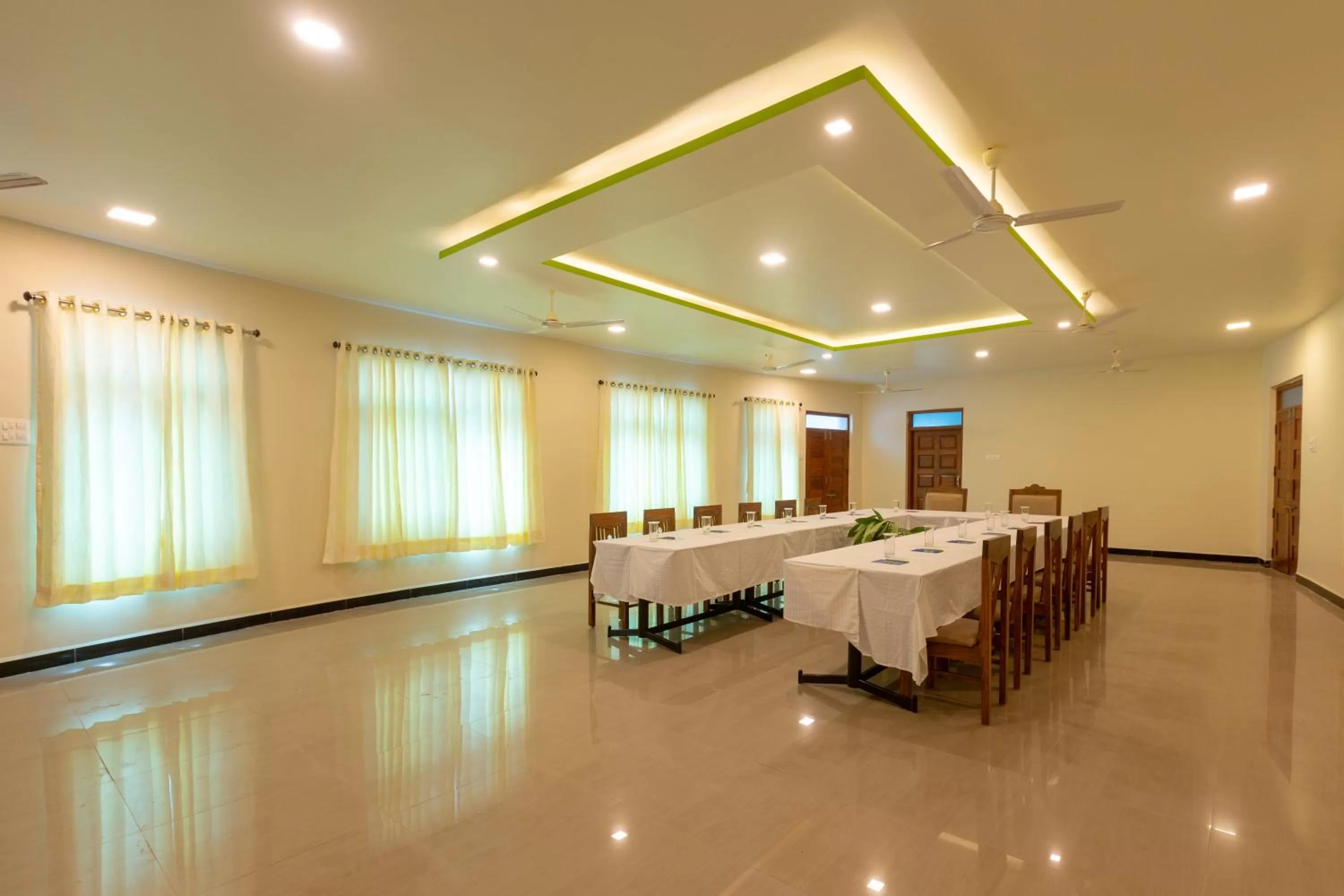 KSTDC Hotel Mayura Krishna Almatti