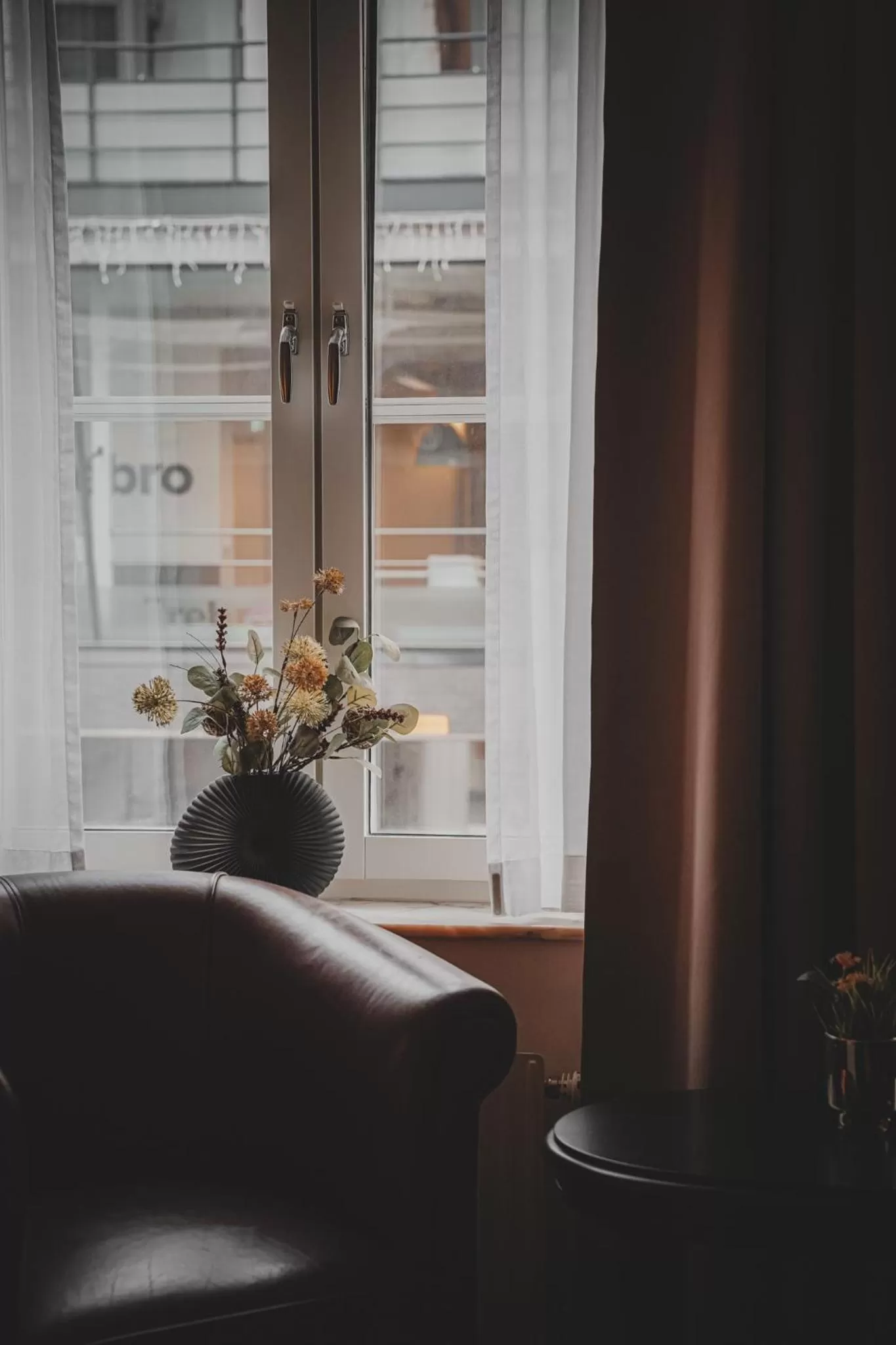 Seating area in Mojo Hotell