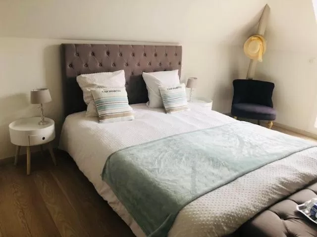 Bed in Villa MY le Mans