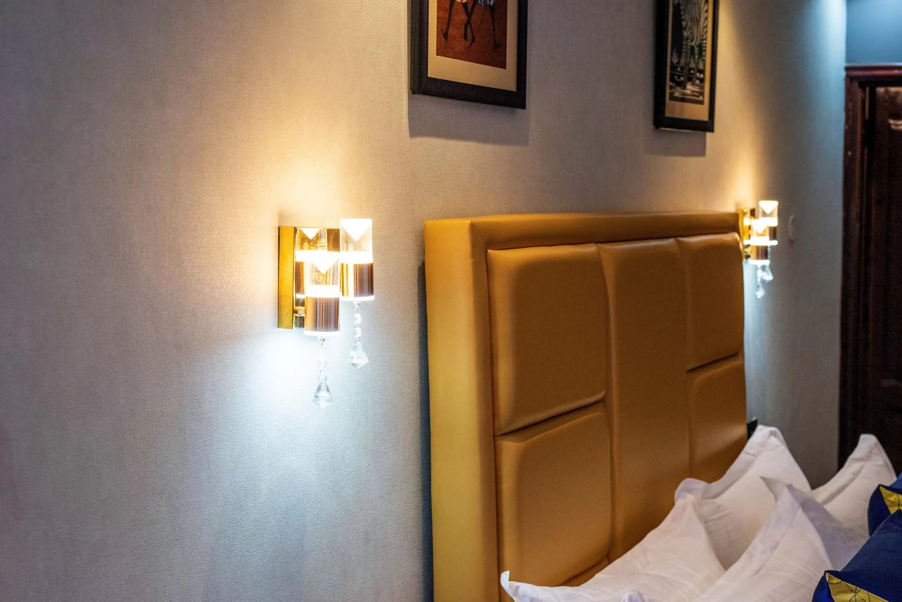 Bed in Afro Park Hotel