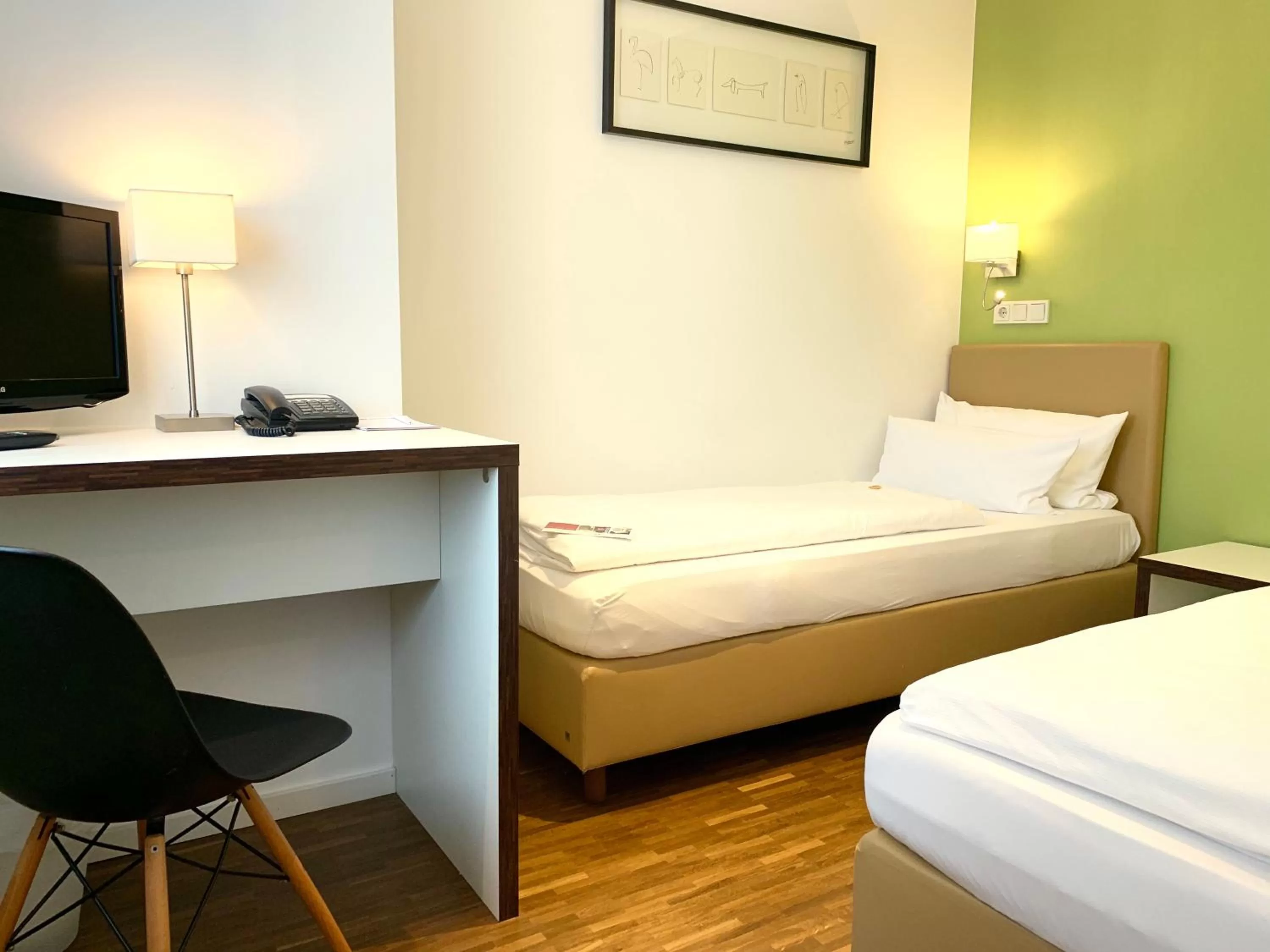 Bedroom, Bed in zeitwohnhaus SUITE-HOTEL & SERVICED APARTMENTS